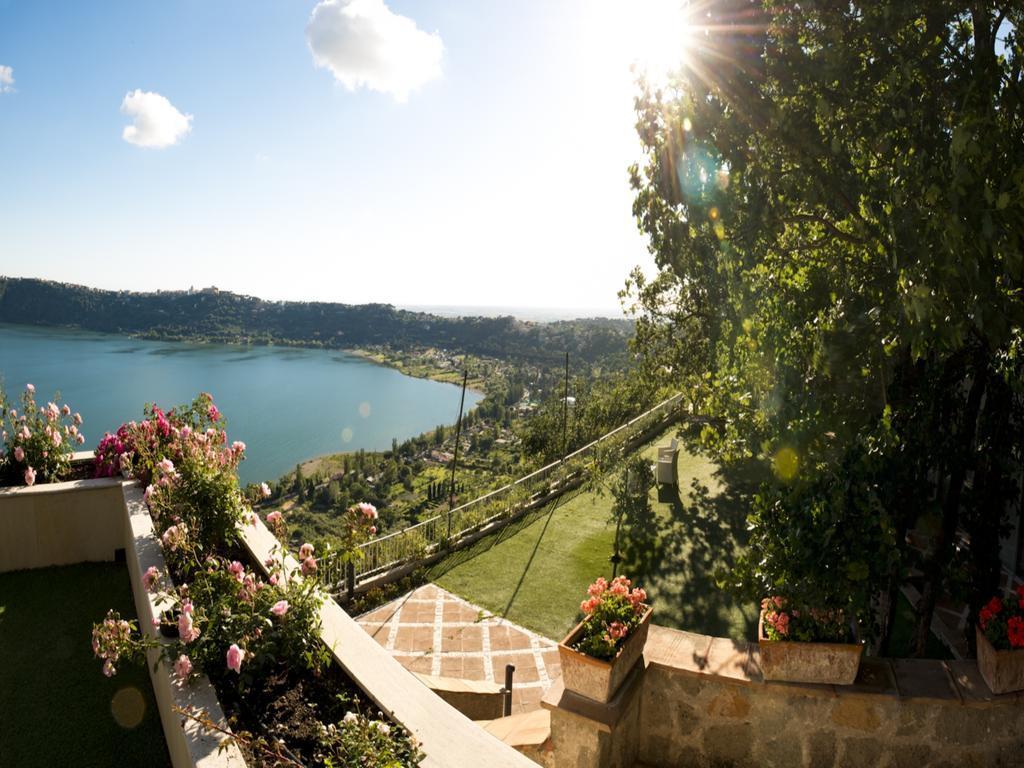 Ngoại cảnh khách sạn