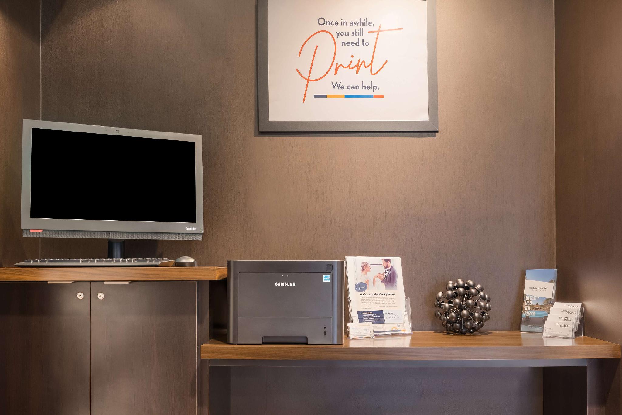 Trung tâm hội nghị