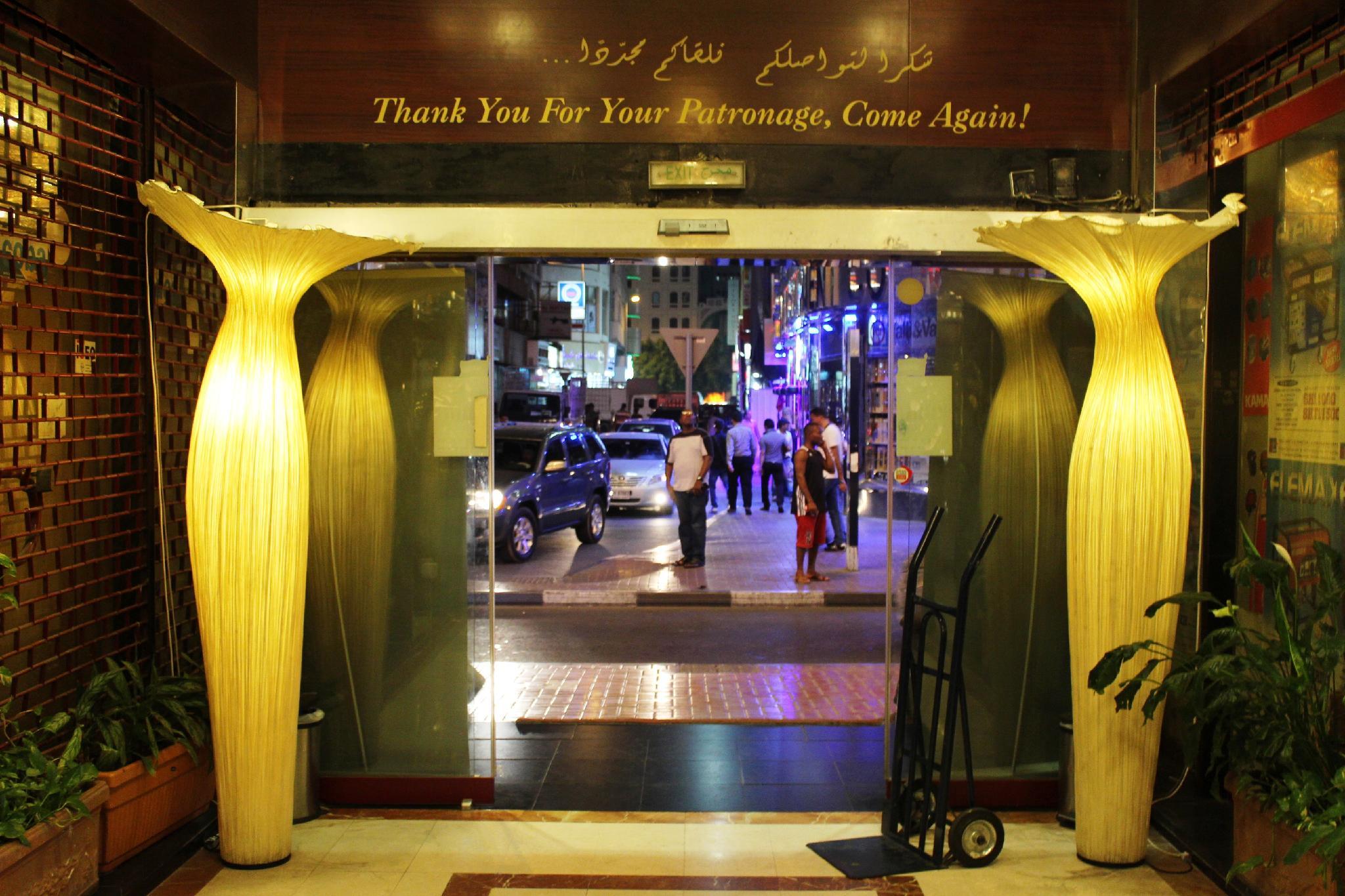 Ngoại cảnh khách sạn