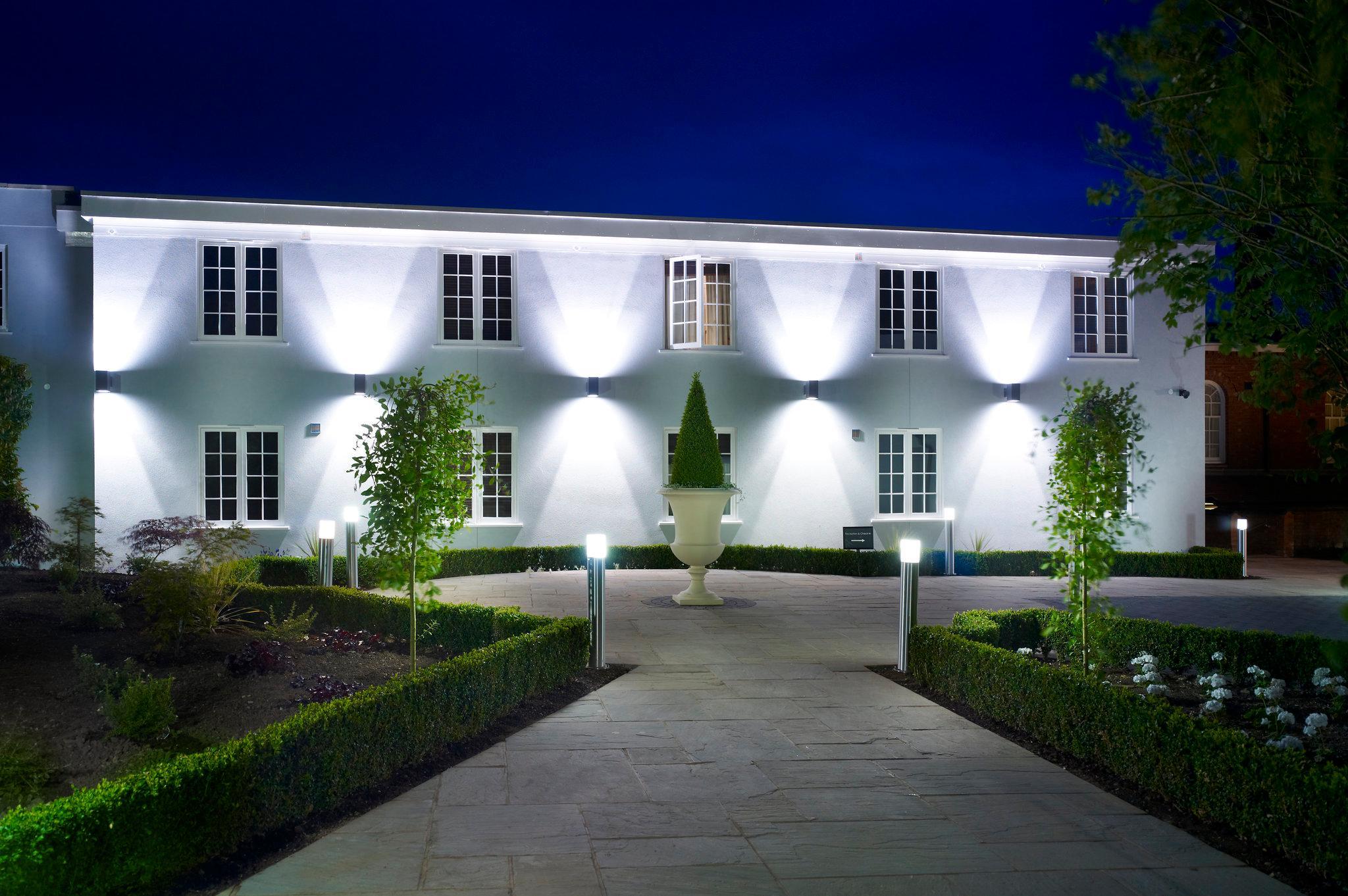 Ngoại cảnh khách sạn