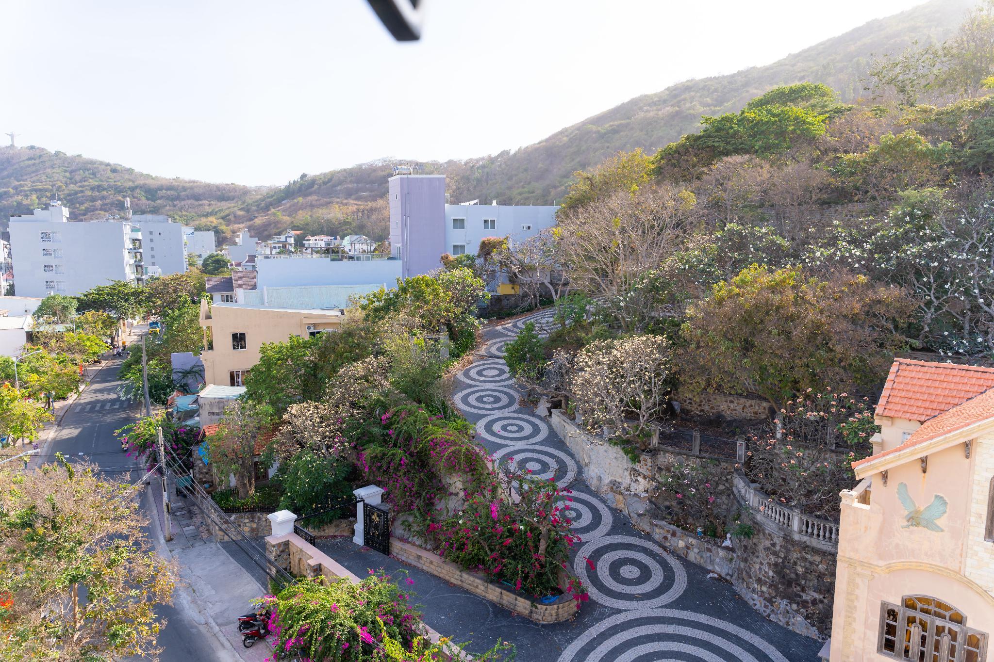 Ngoại cảnh khách sạn