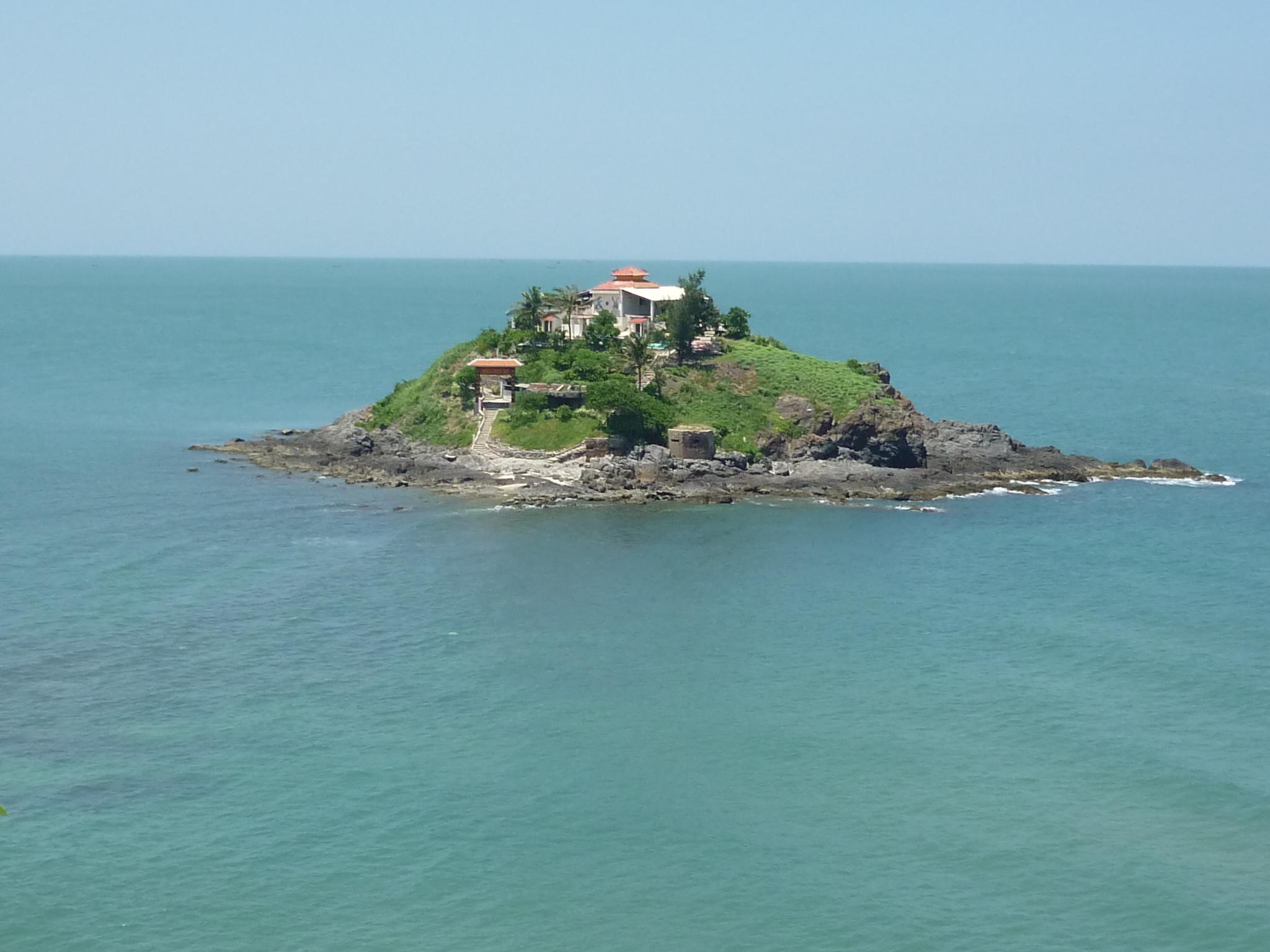 Nơi tham quan gần đây