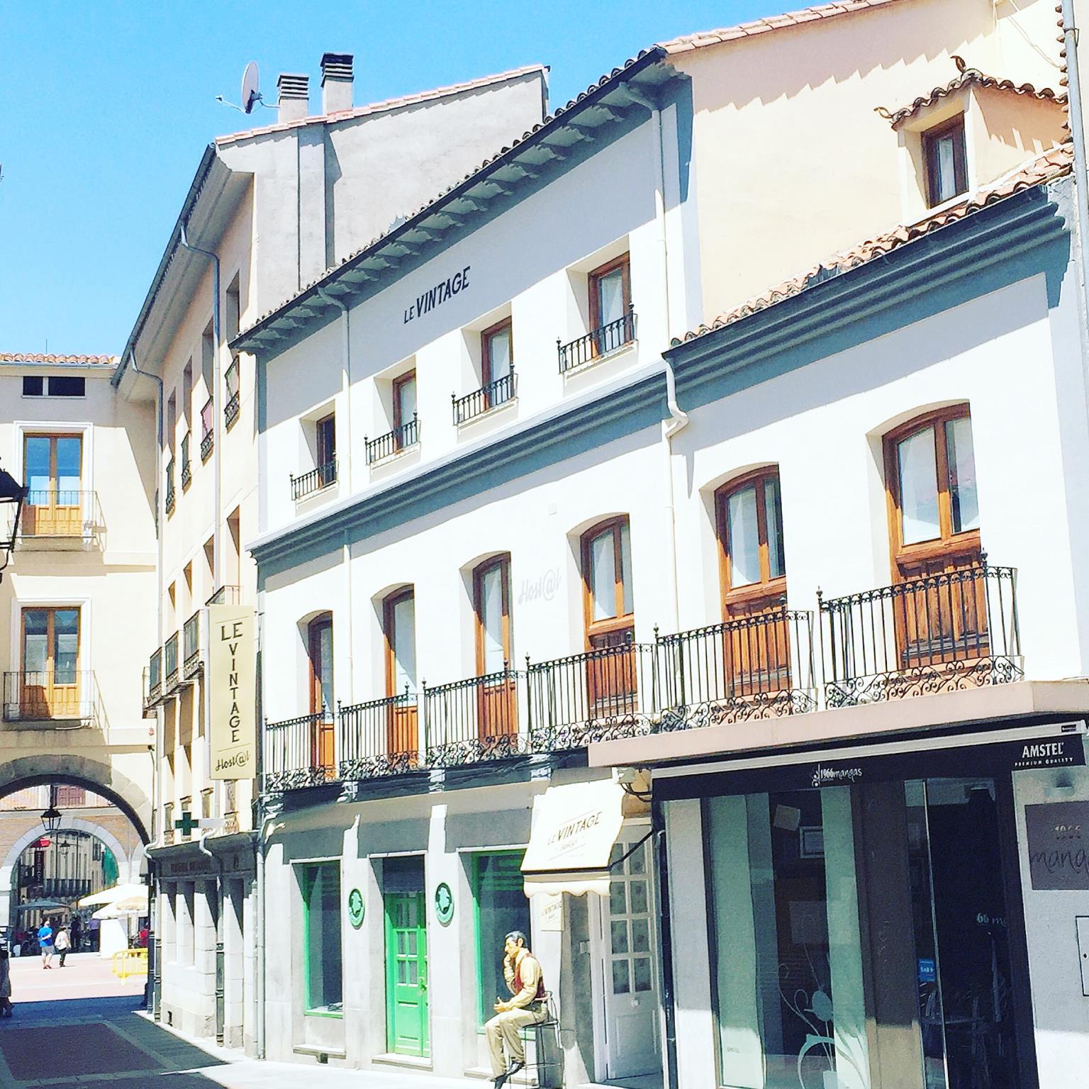 Ngoại cảnh khách sạn