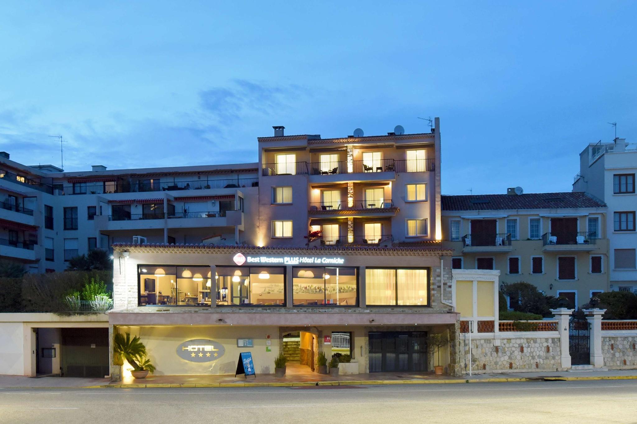 Ngoại cảnh khách sạn