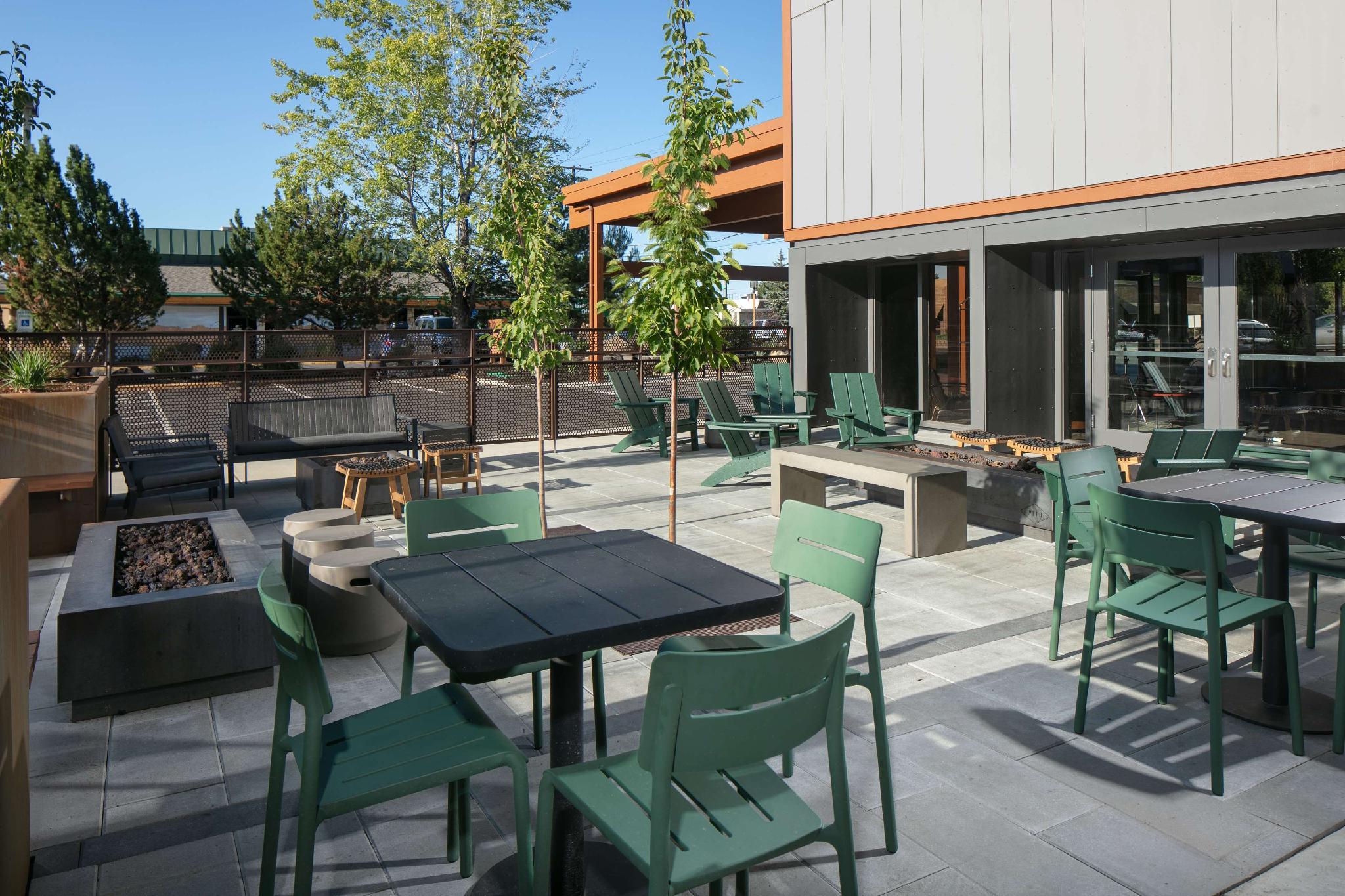 Ngoại cảnh khách sạn