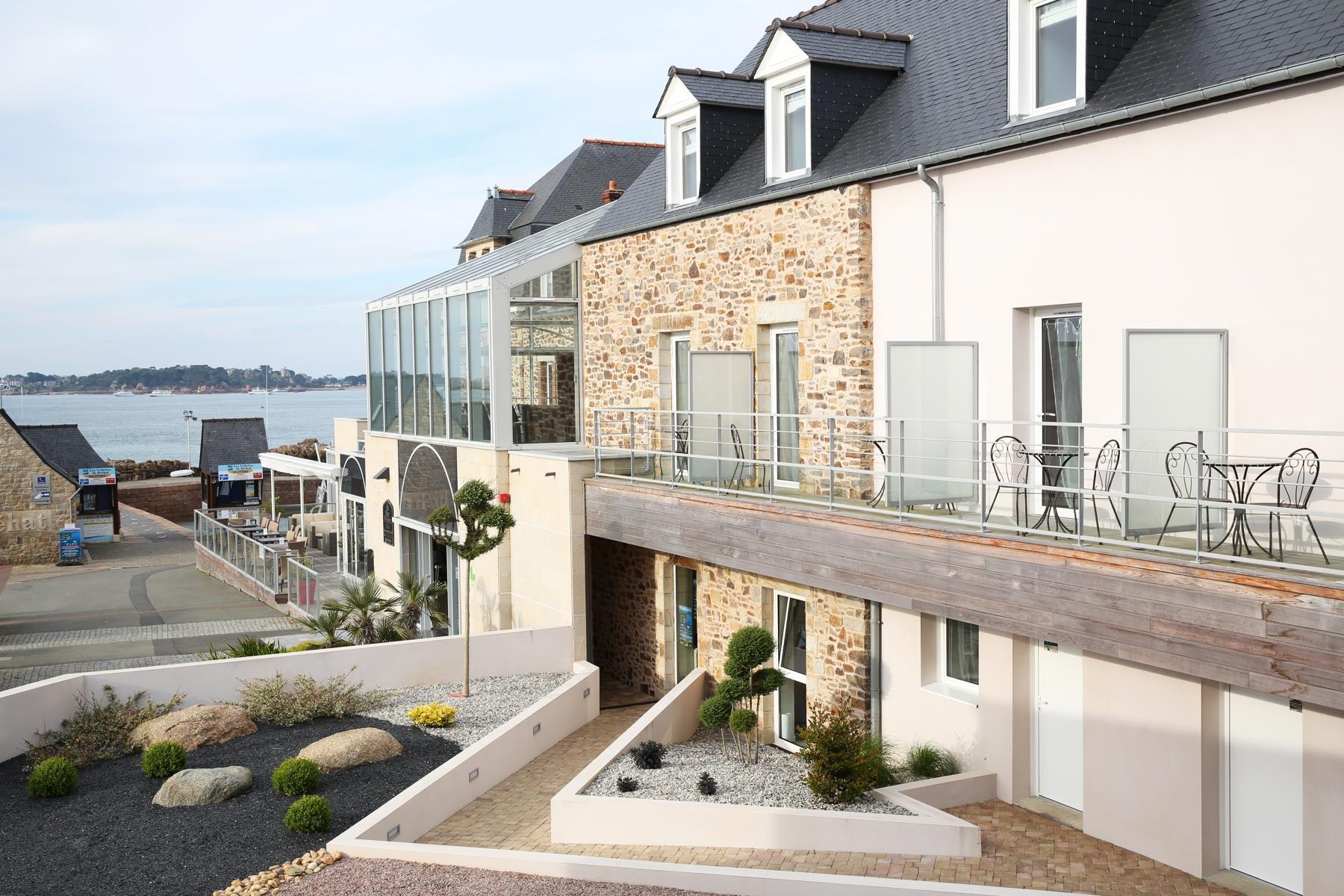 Ngoại cảnh khách sạn