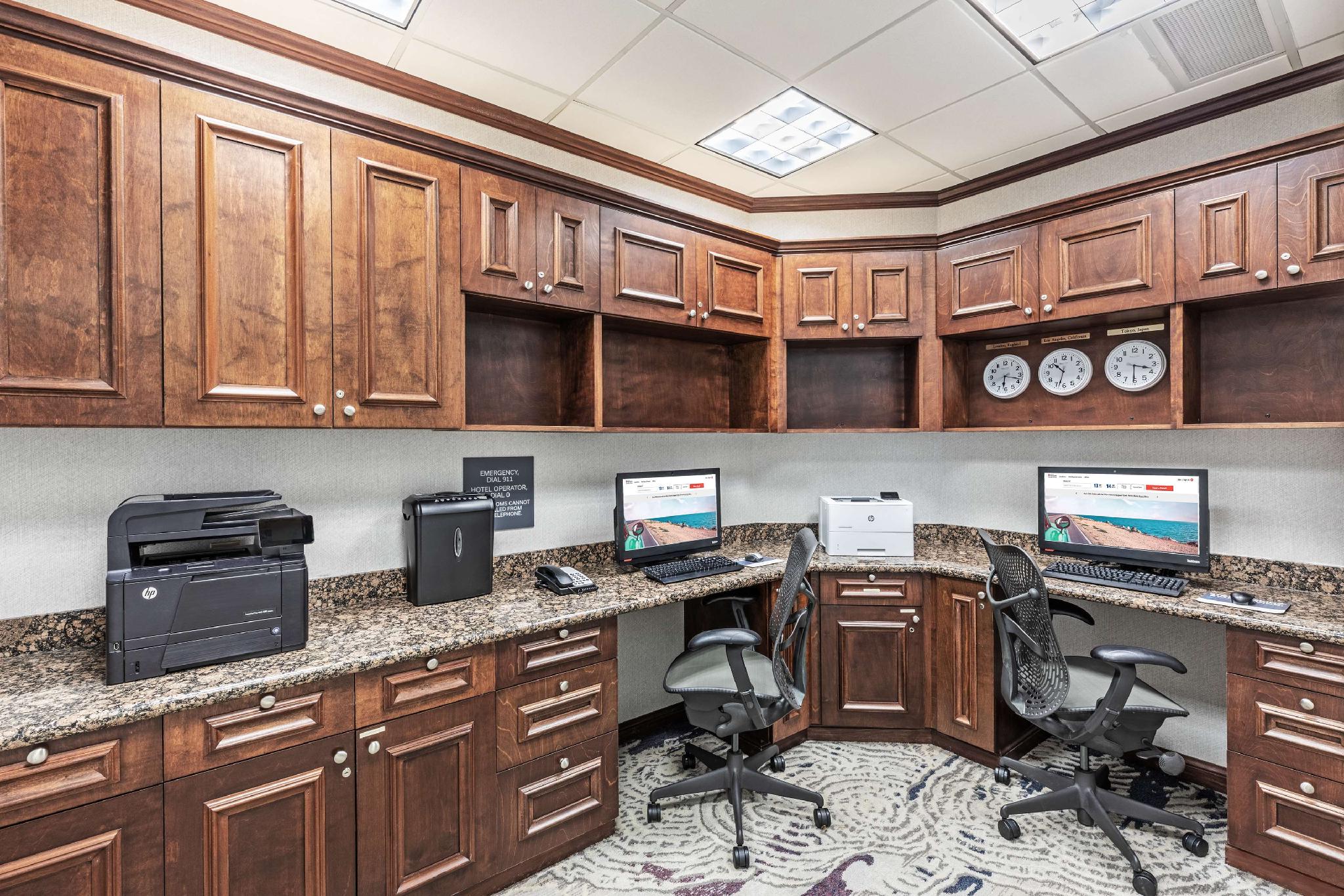 Trung tâm hội nghị