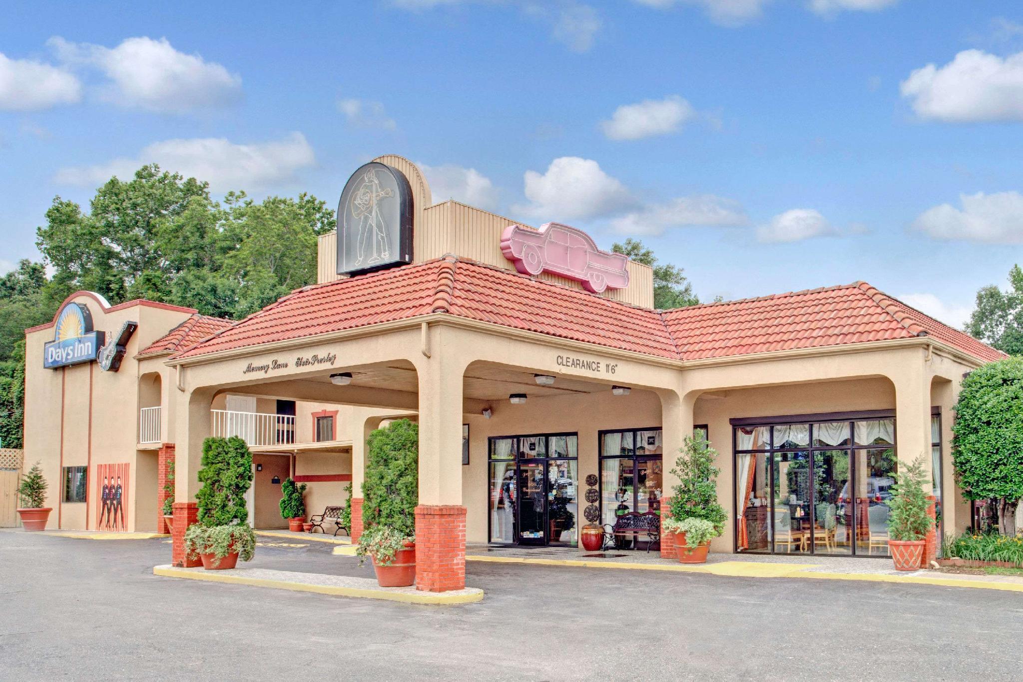 Ngoại cảnh khách sạn