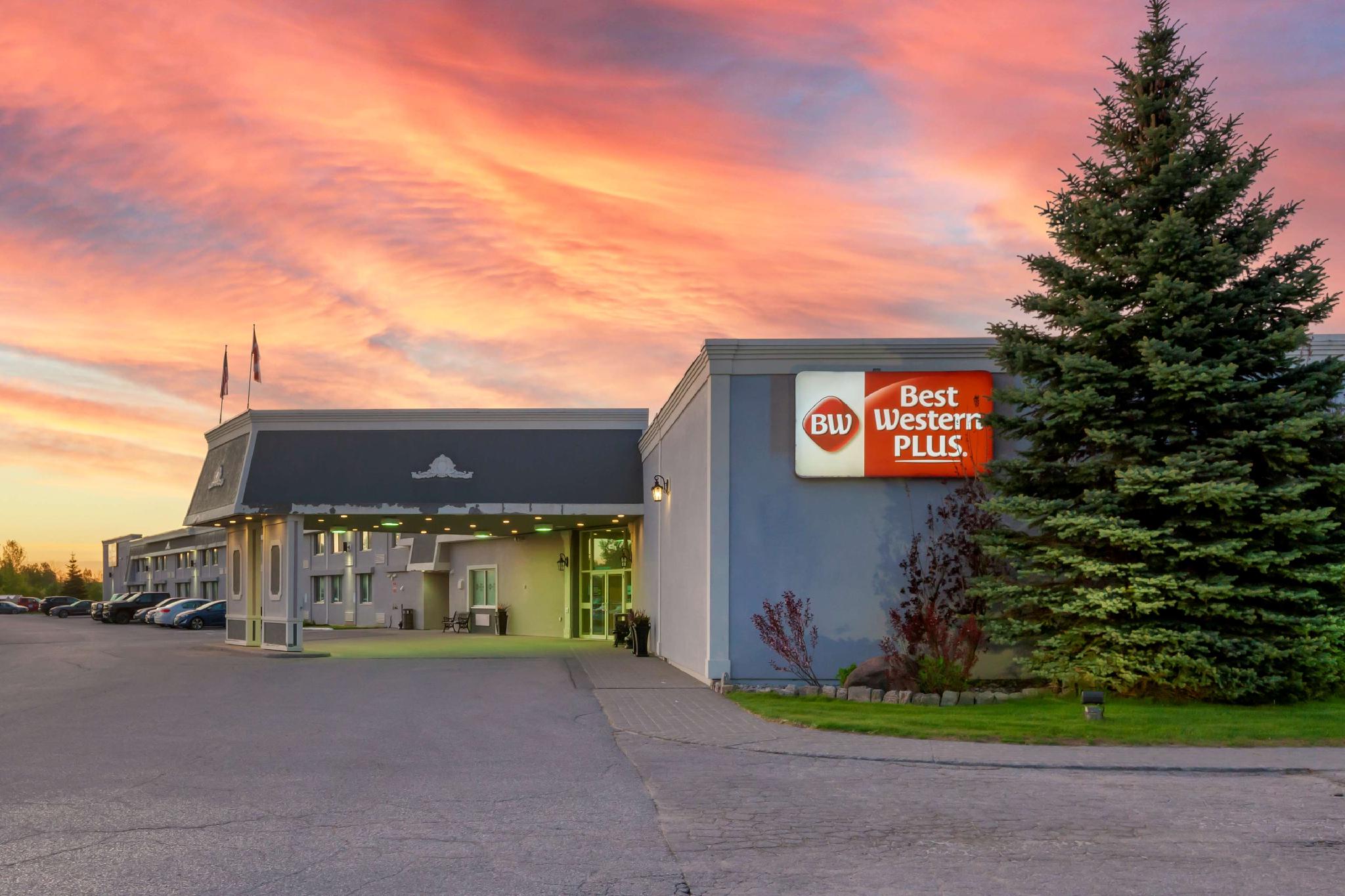 Ngoại cảnh khách sạn