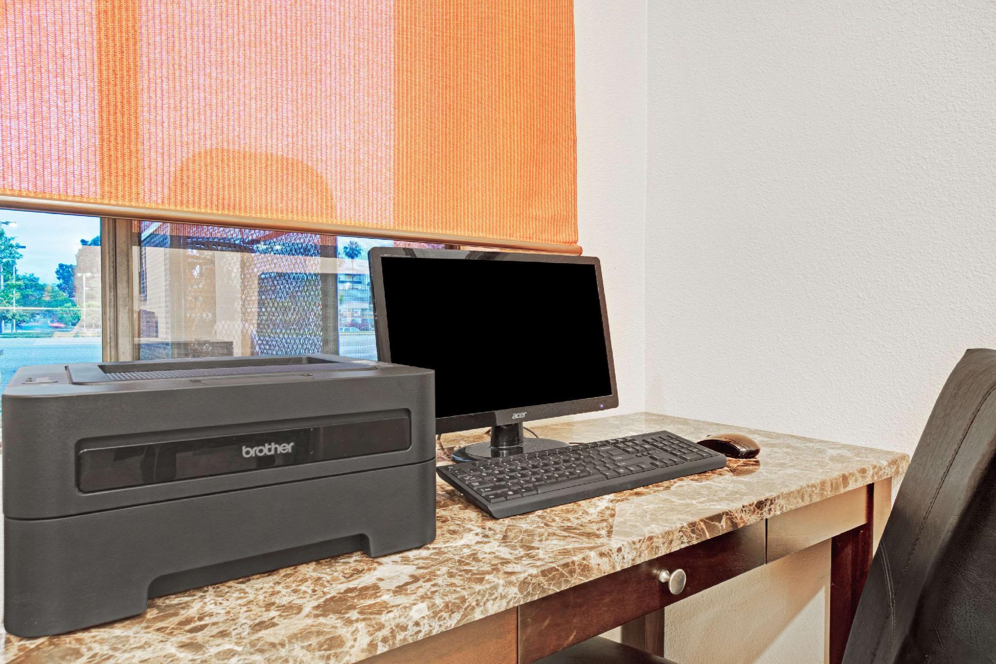 Trung tâm hội nghị