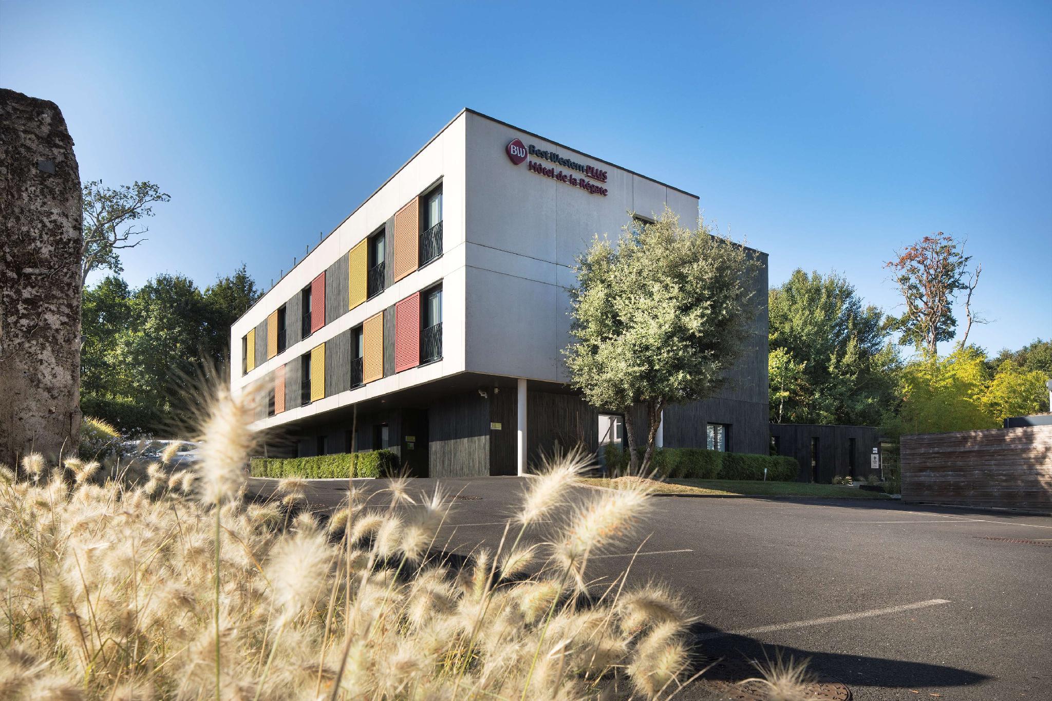 Ngoại cảnh khách sạn