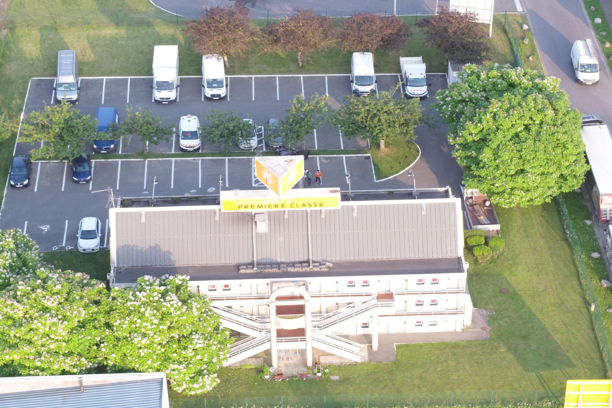 Ngoại cảnh khách sạn