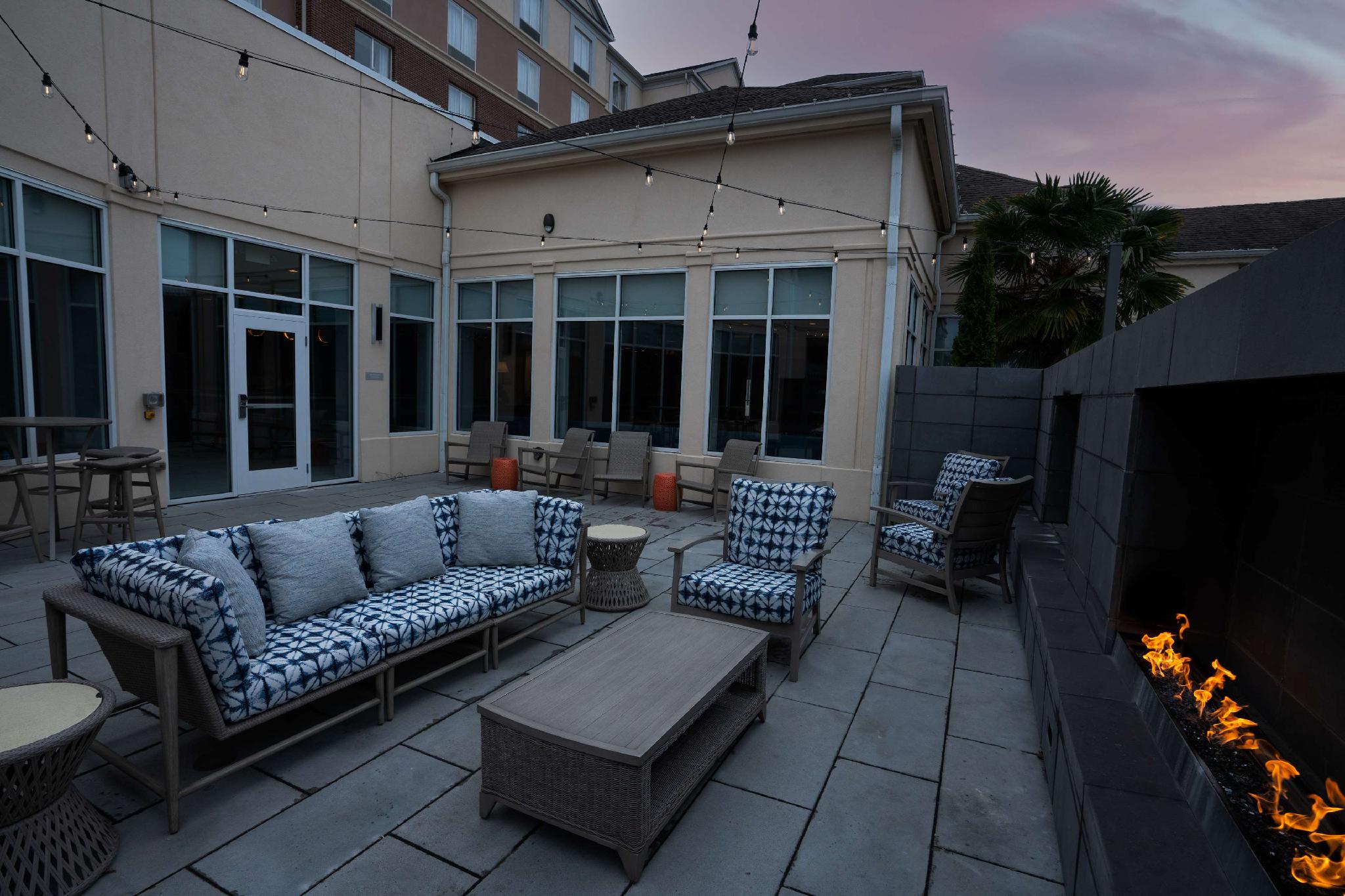 Ngoại cảnh khách sạn