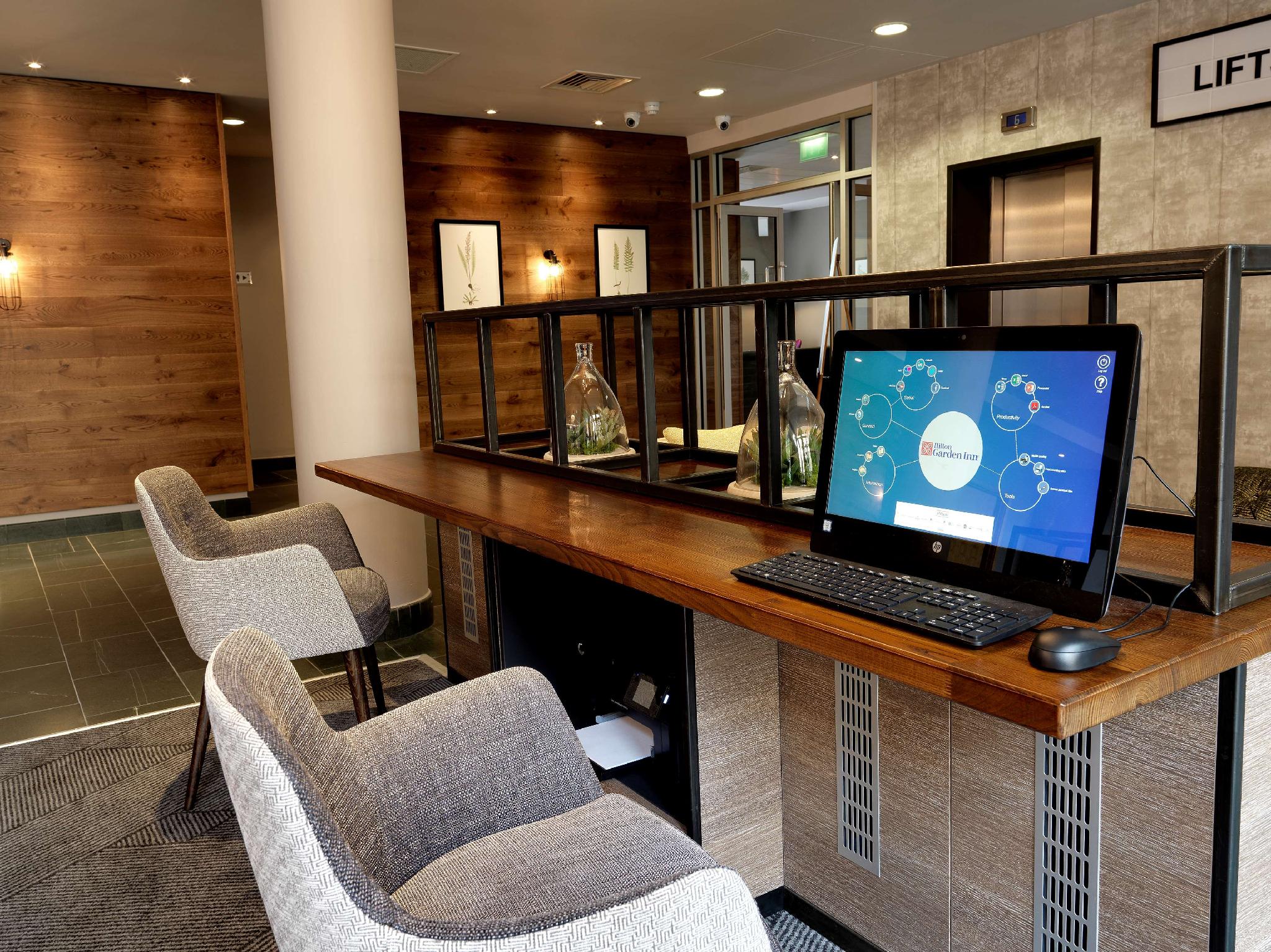 Trung tâm hội nghị