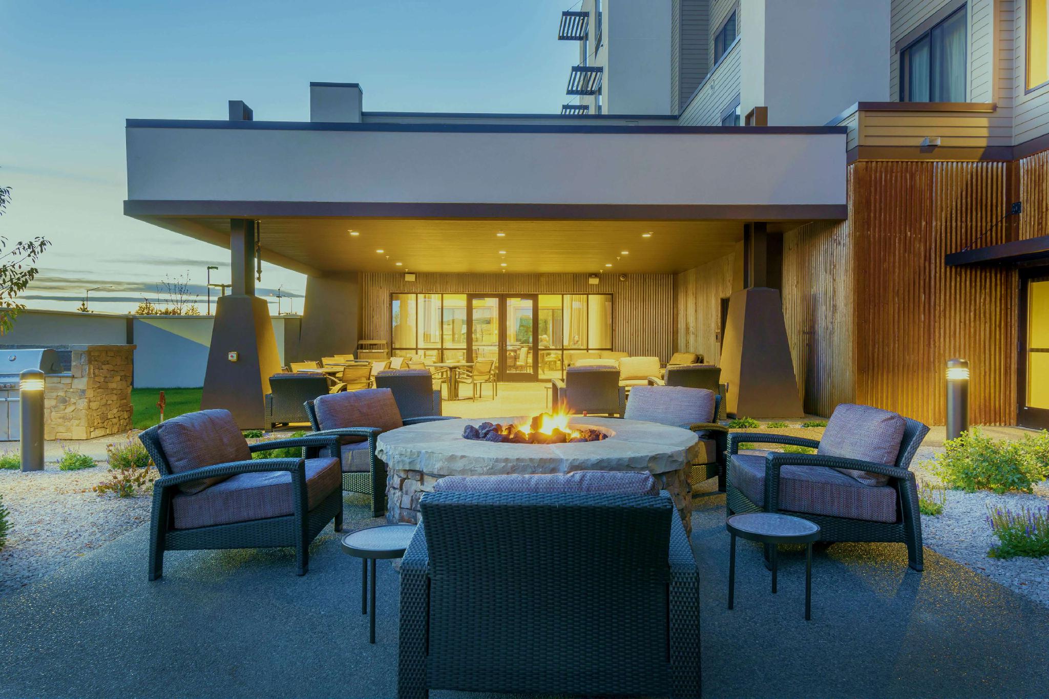 Ngoại cảnh khách sạn