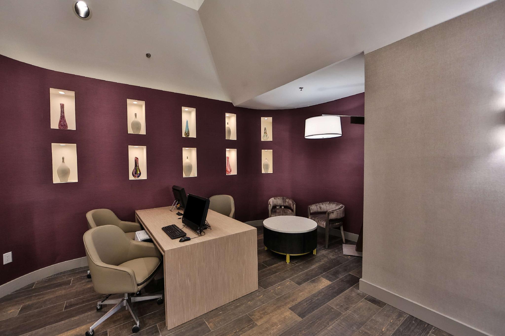 Trung tâm hội nghị