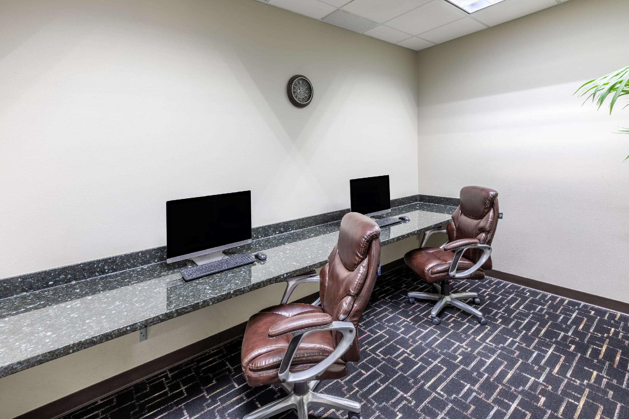 Trung tâm hội nghị