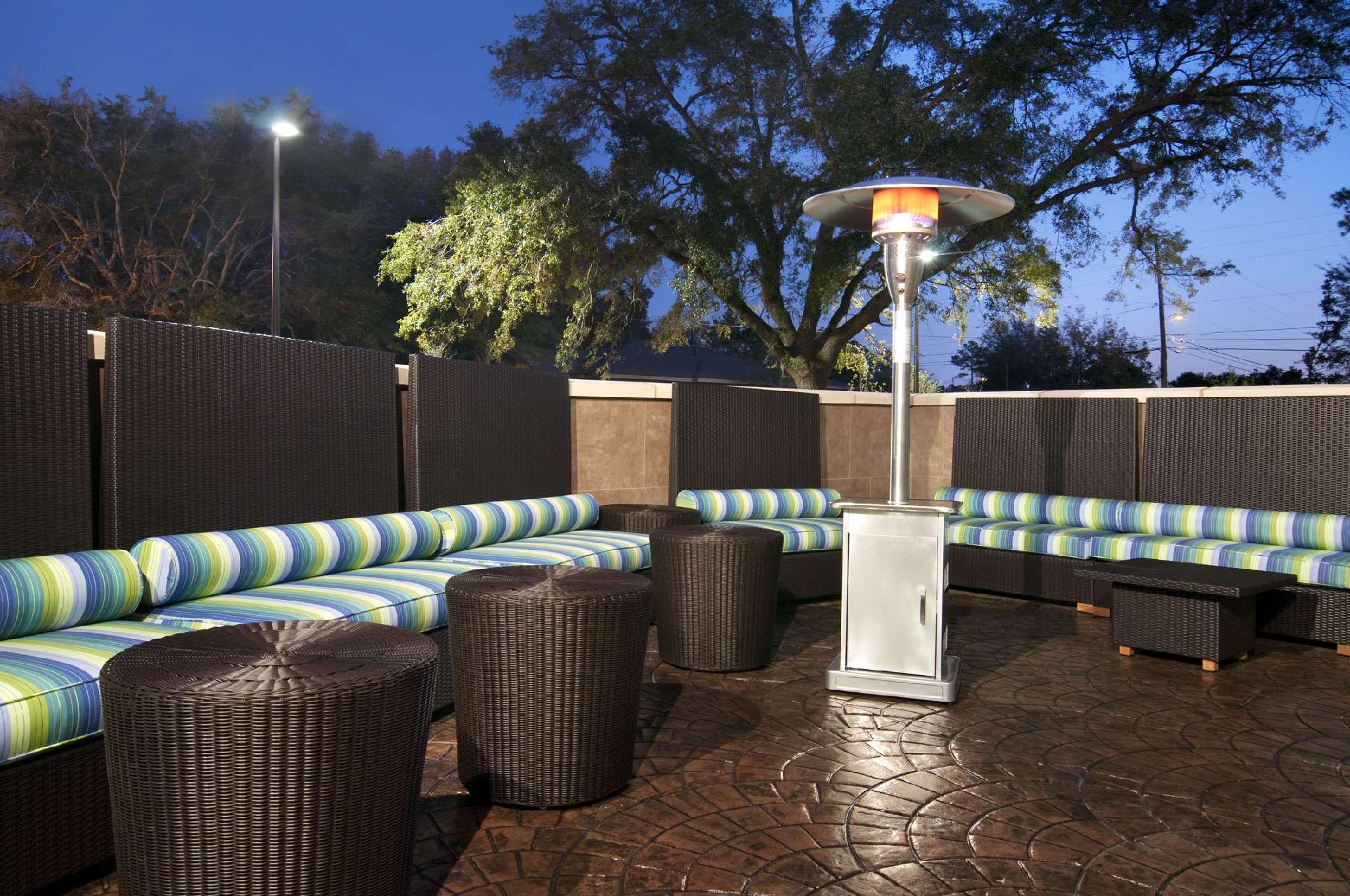 Ngoại cảnh khách sạn