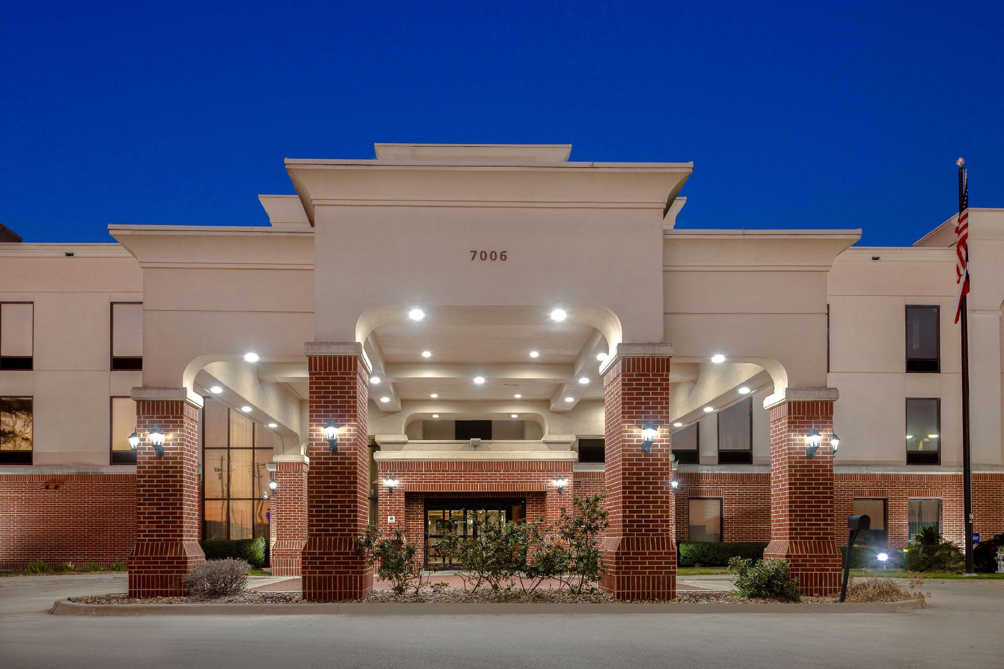 Ngoại cảnh khách sạn