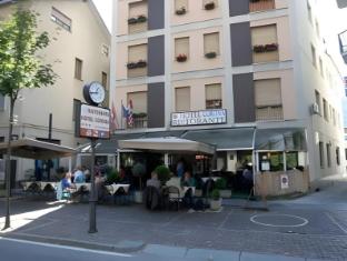 Khu vực xung quanh