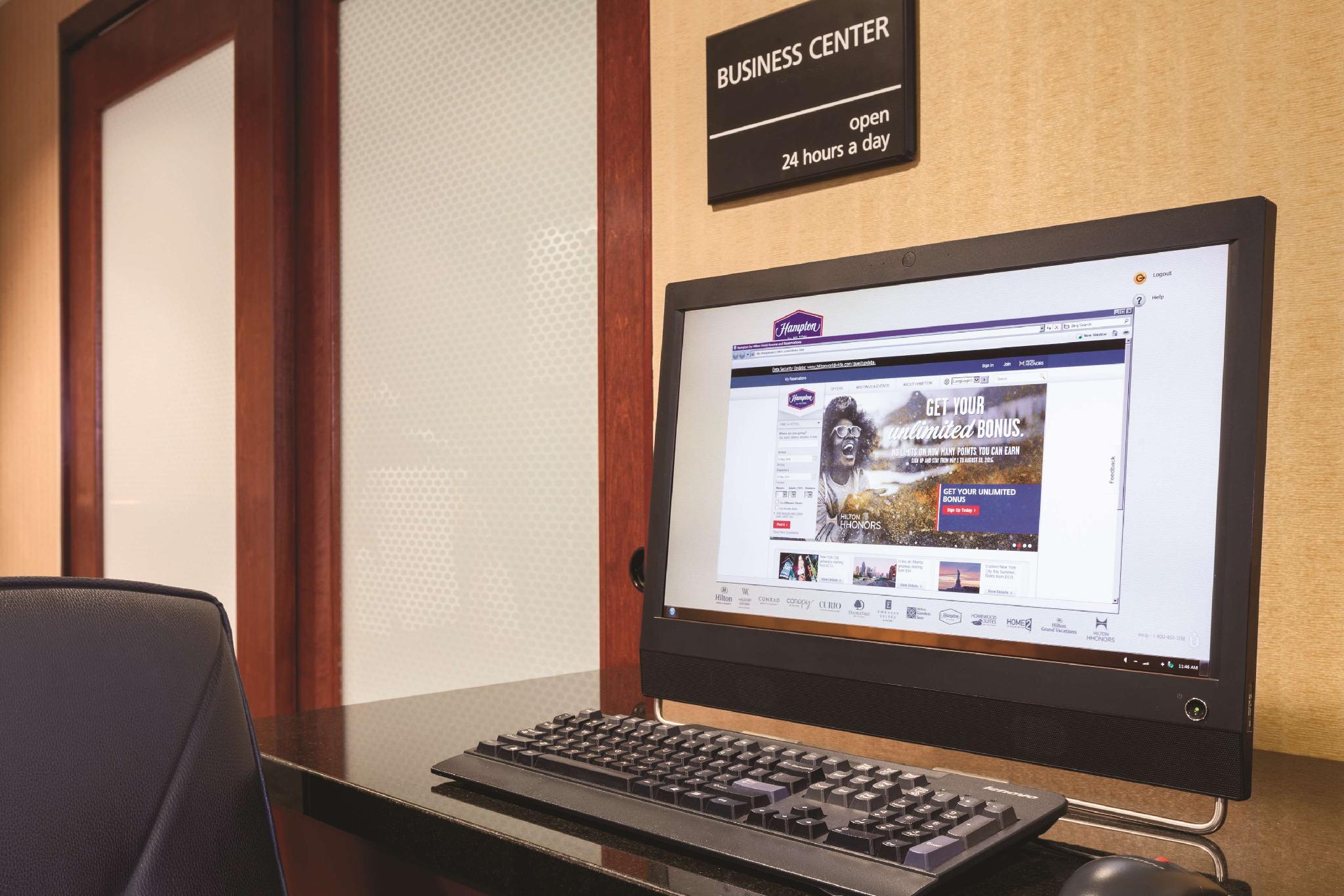 Trung tâm hội nghị