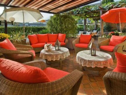 Ngoại cảnh khách sạn