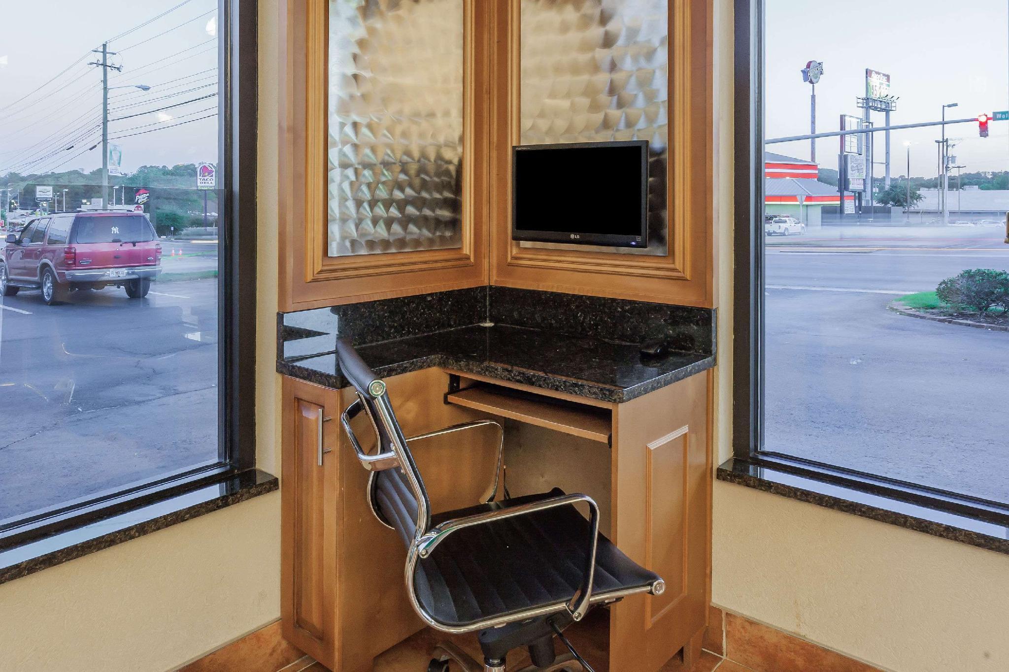 Trung tâm hội nghị