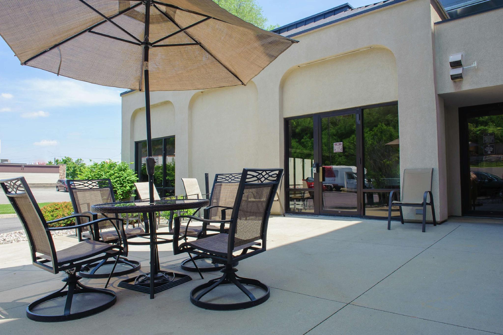 Ngoại cảnh khách sạn