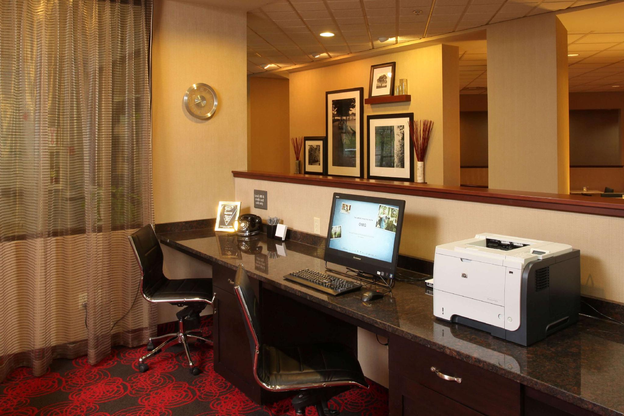 Trung tâm hội nghị