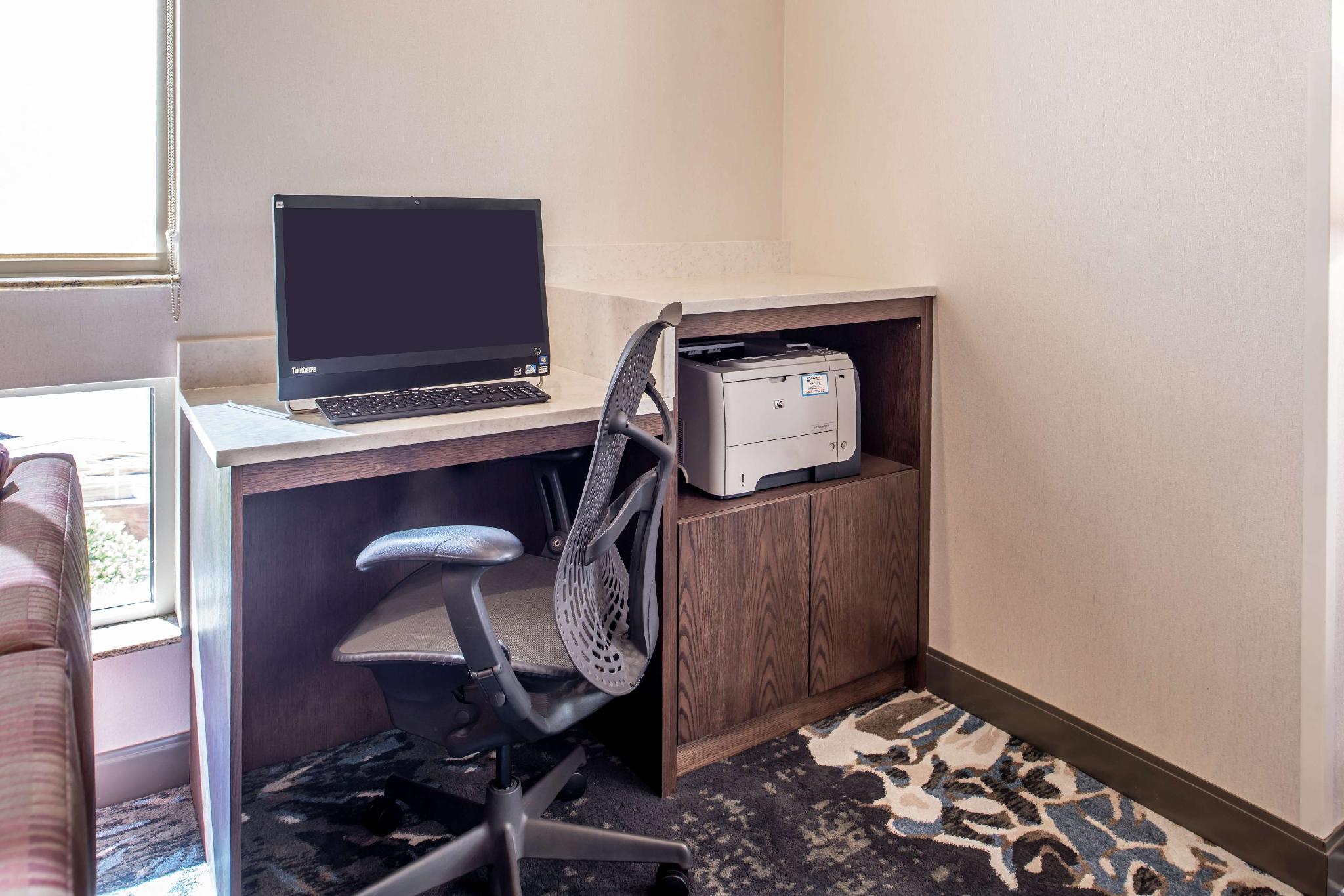 Trung tâm hội nghị