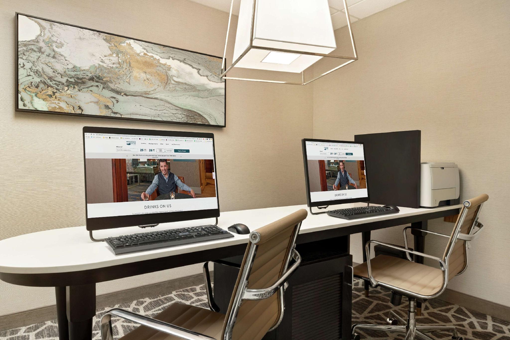 Trung tâm hội nghị