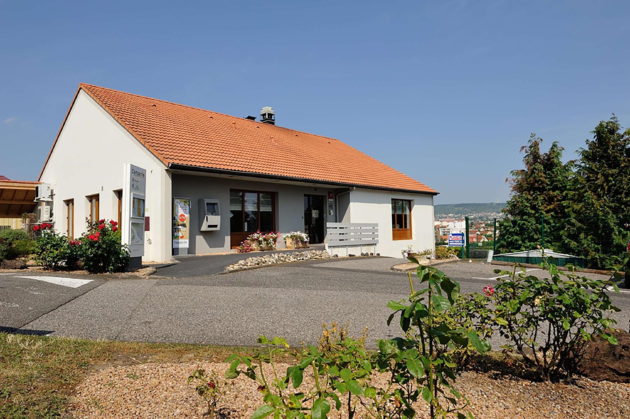 Ngoại cảnh khách sạn