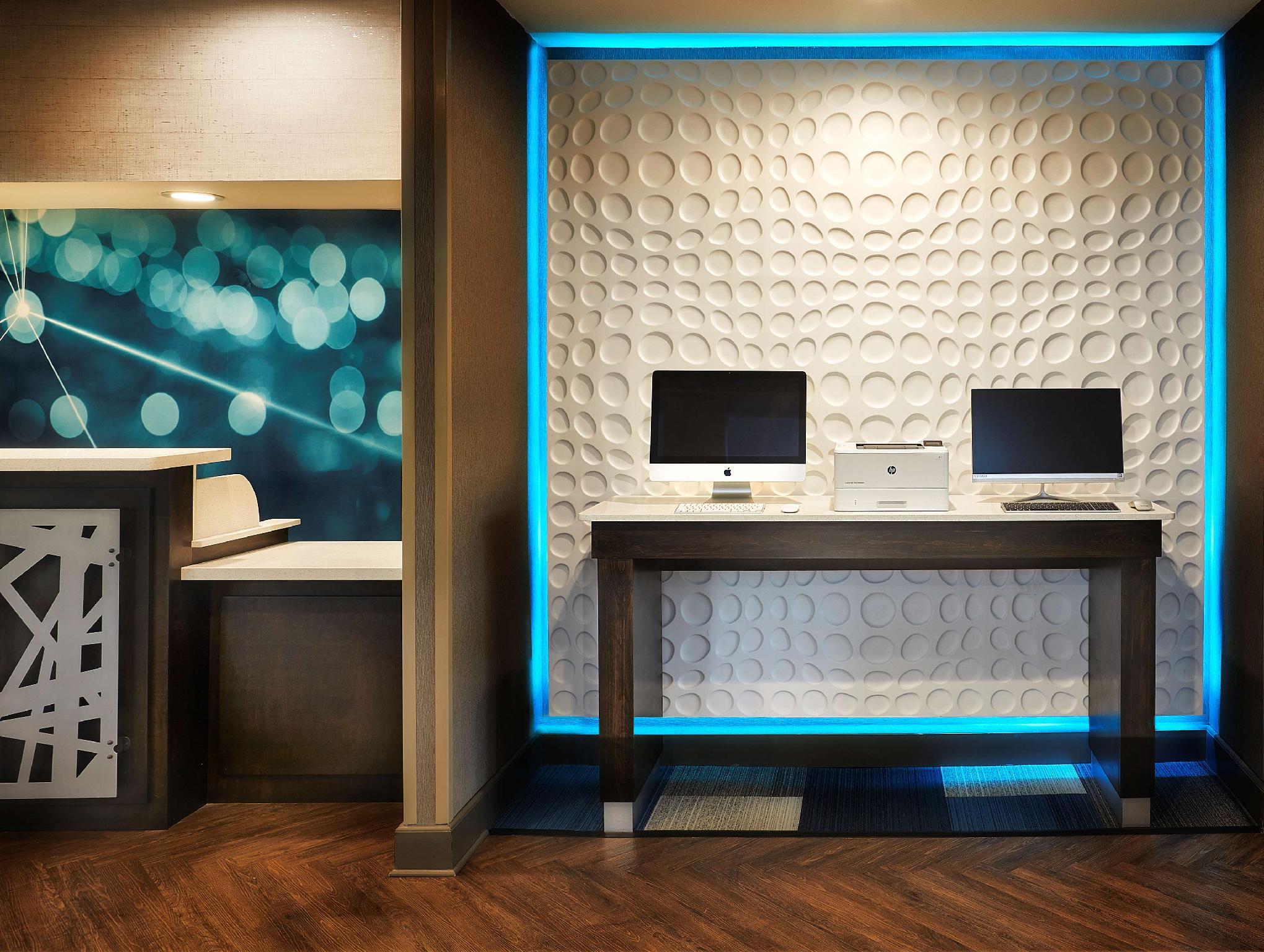 Trung tâm hội nghị