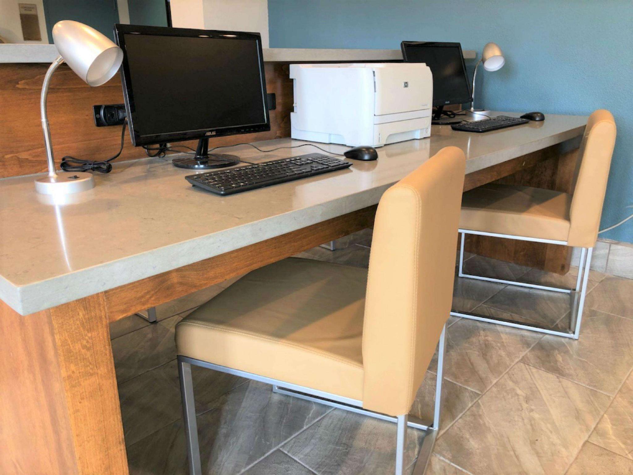 Trung tâm hội nghị