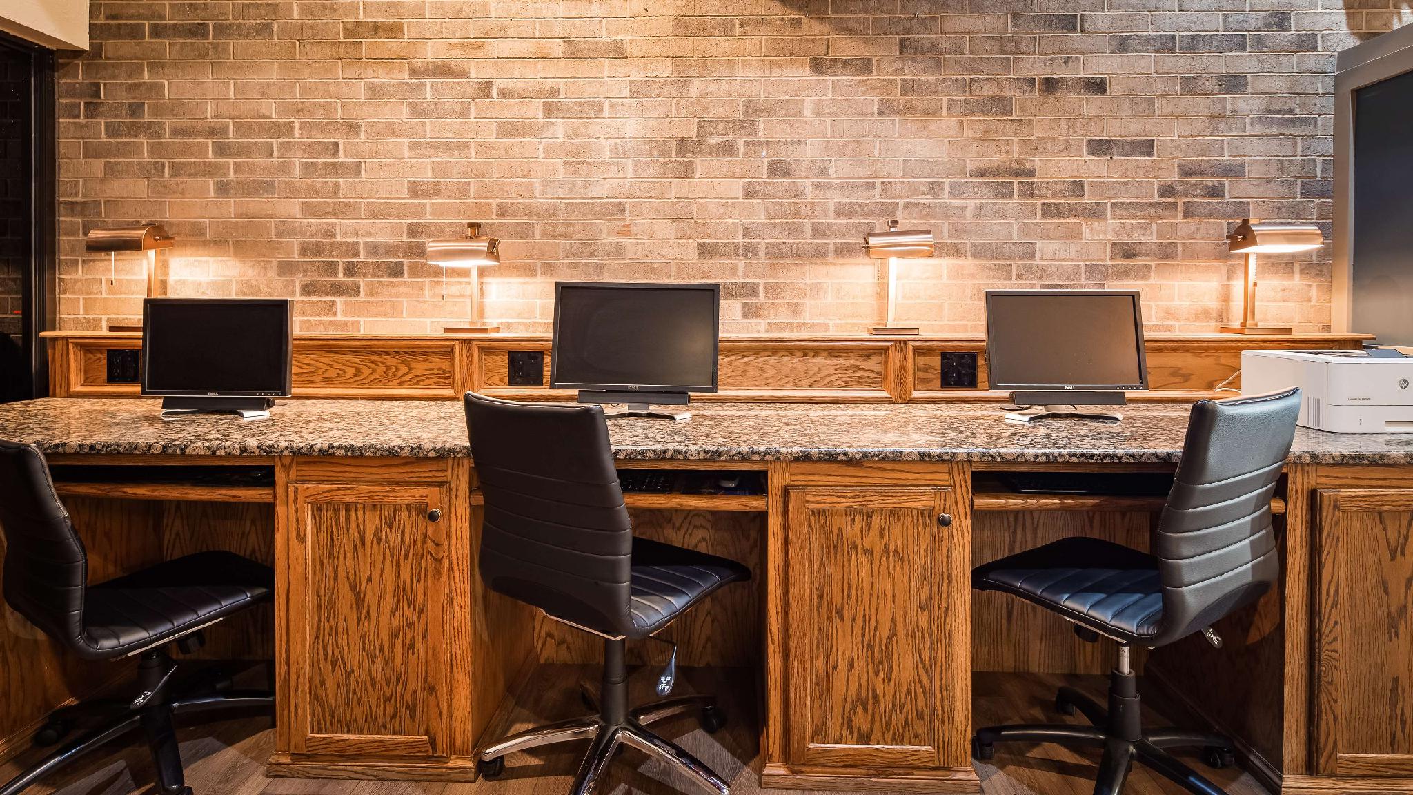 Trung tâm hội nghị