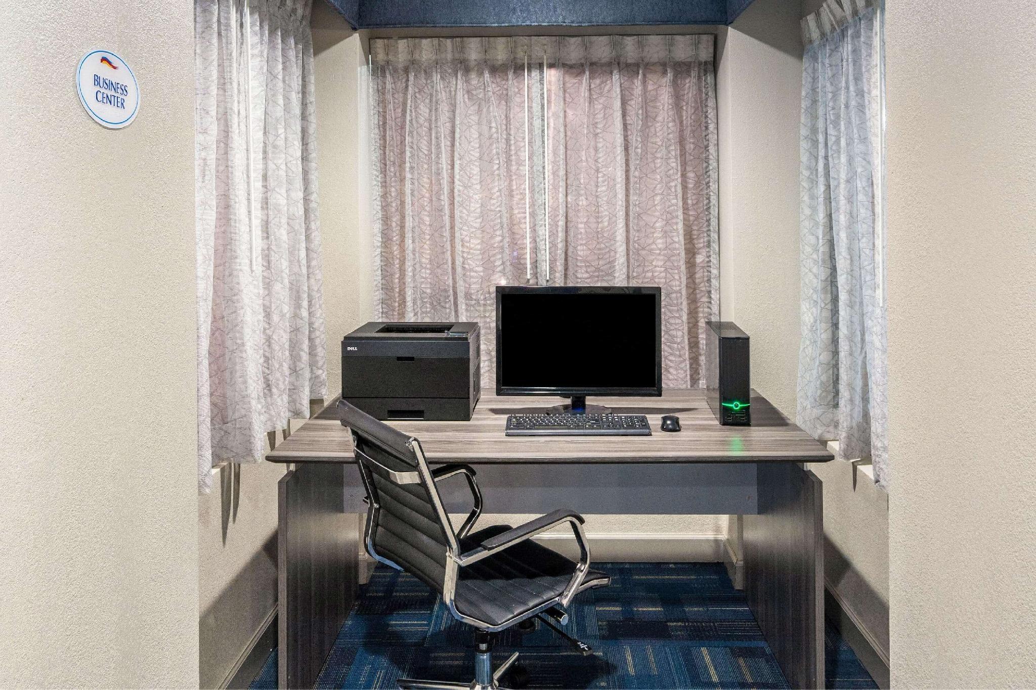 Trung tâm hội nghị