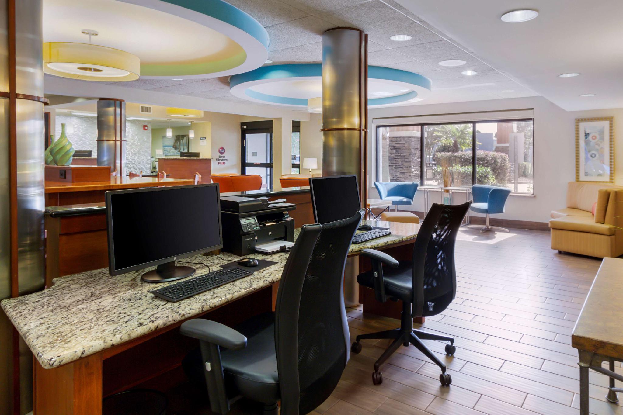 Trung tâm hội nghị