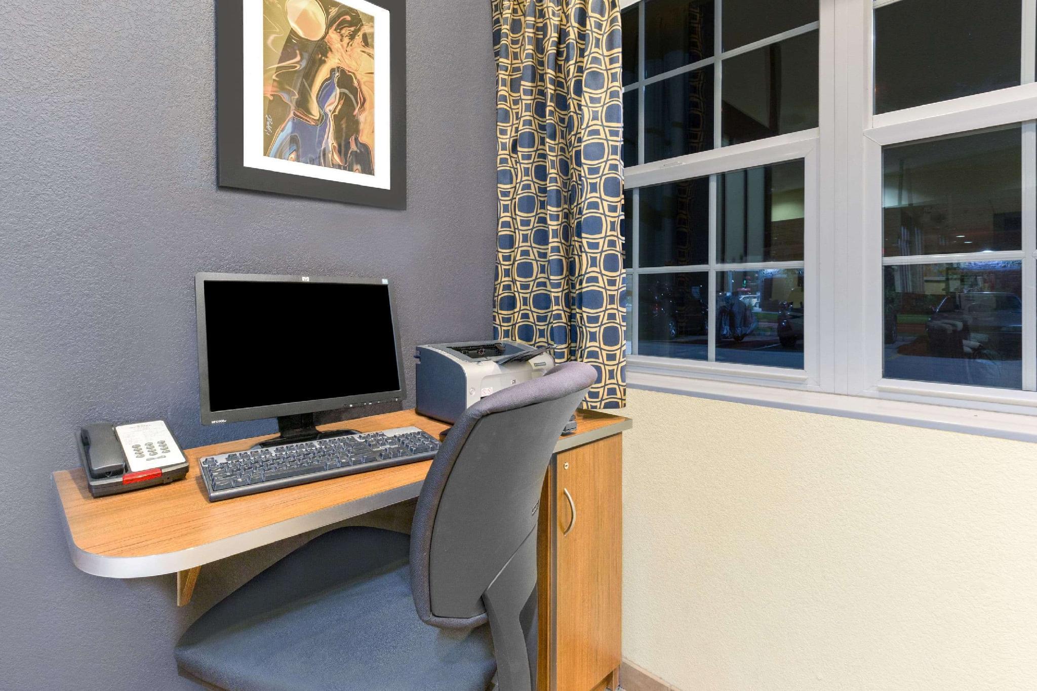 Trung tâm hội nghị