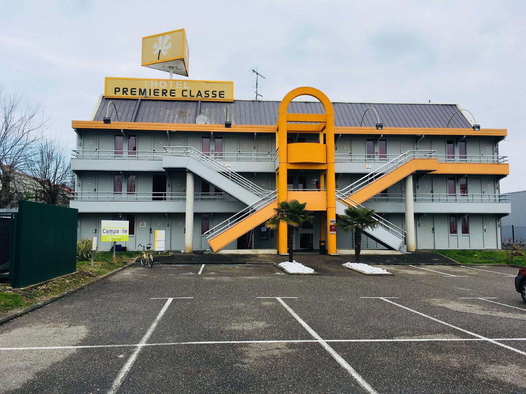 Ngoại cảnh khách sạn