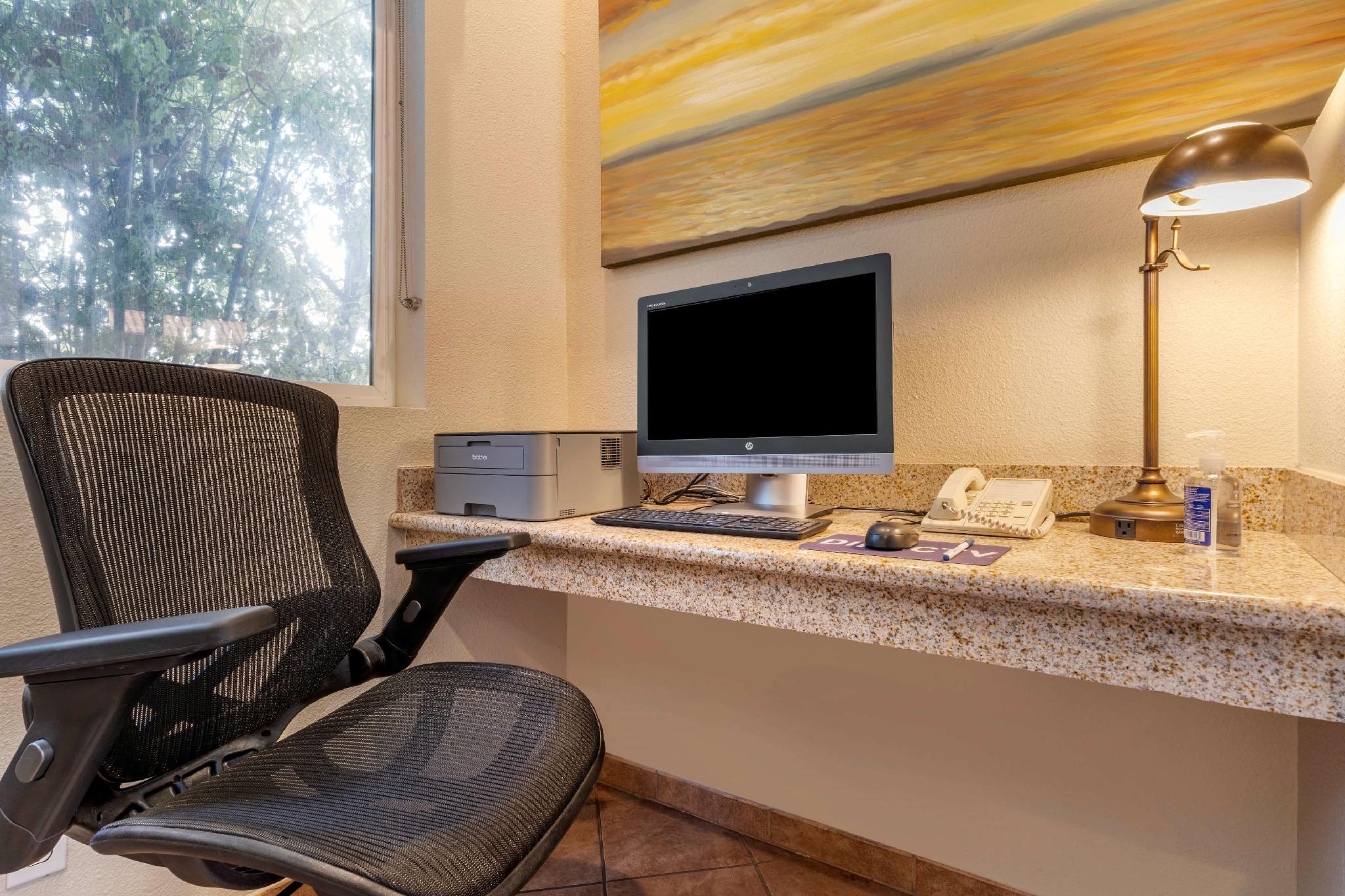 Trung tâm hội nghị