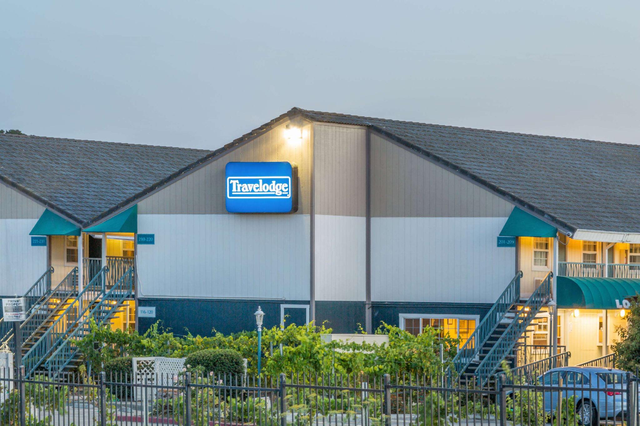 Ngoại cảnh khách sạn