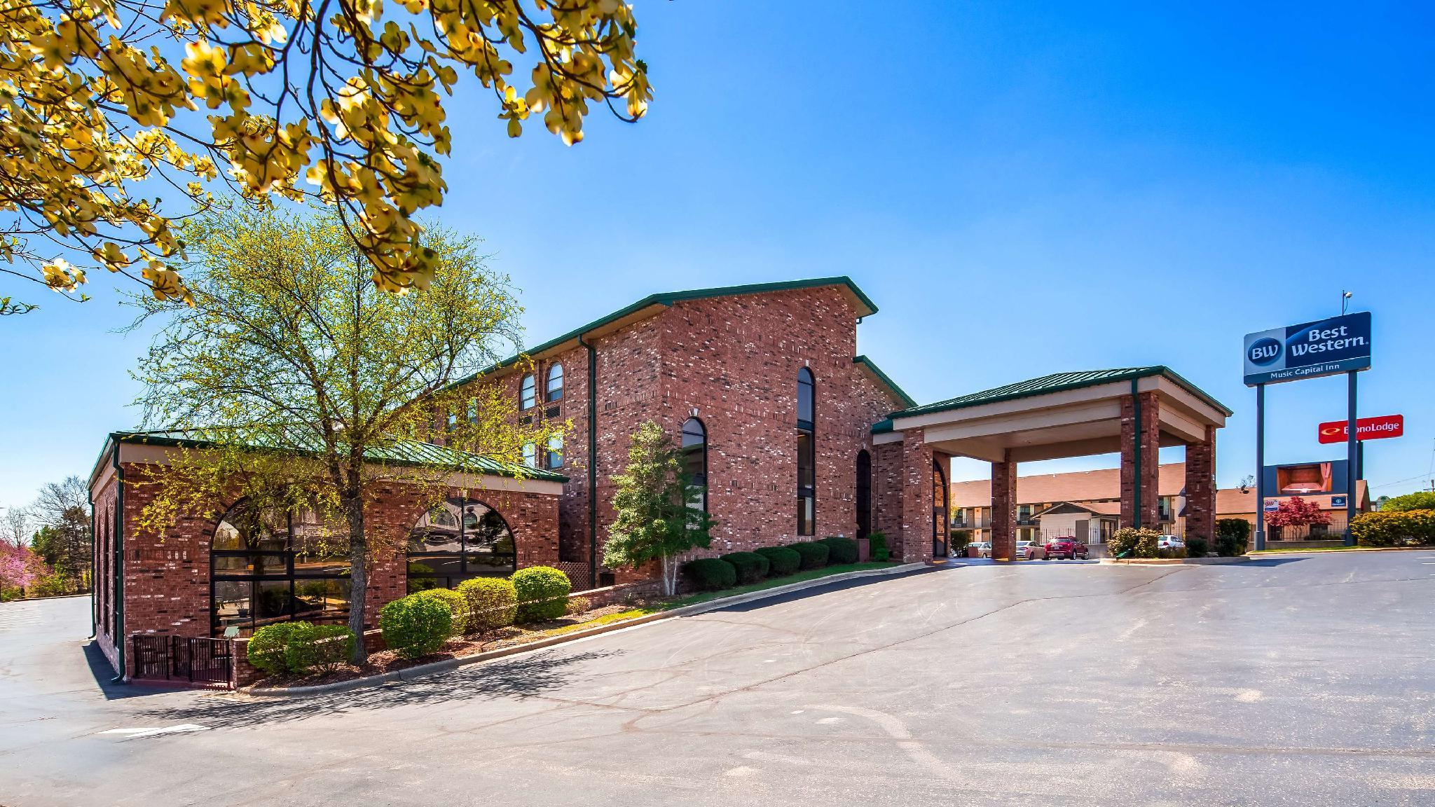 Ngoại cảnh khách sạn