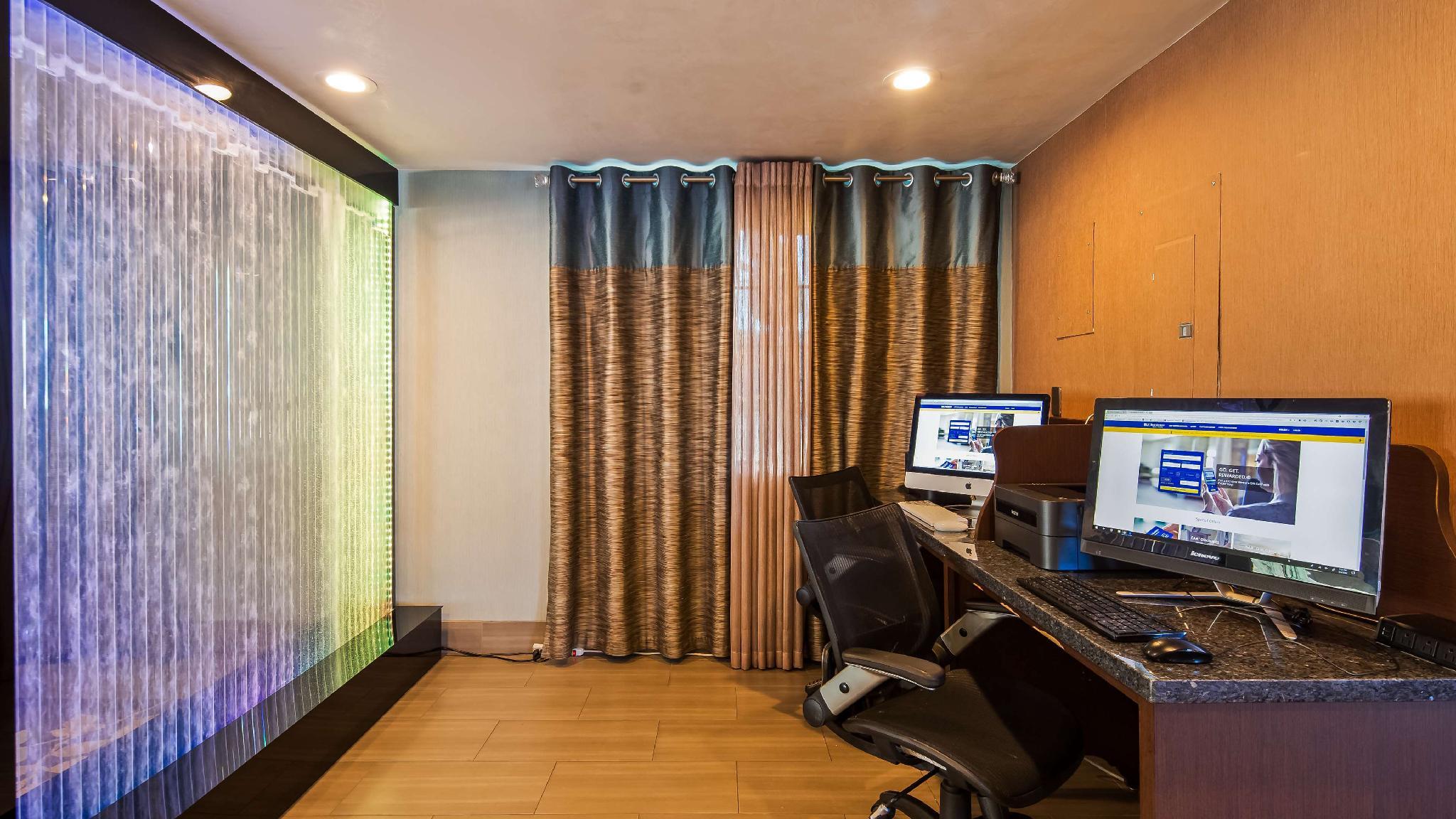 Trung tâm hội nghị