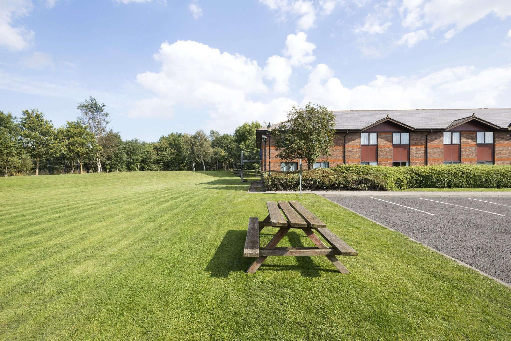 Ngoại cảnh khách sạn