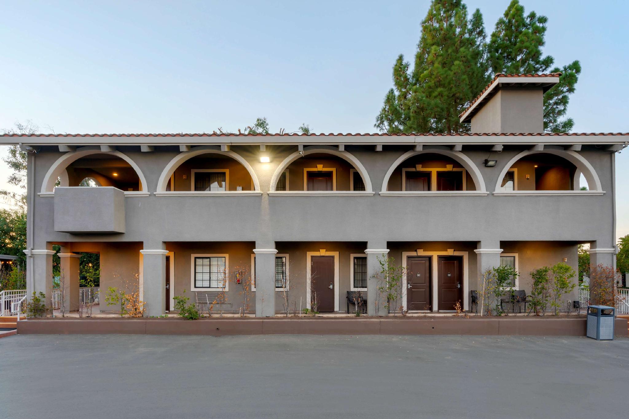 Ngoại cảnh khách sạn