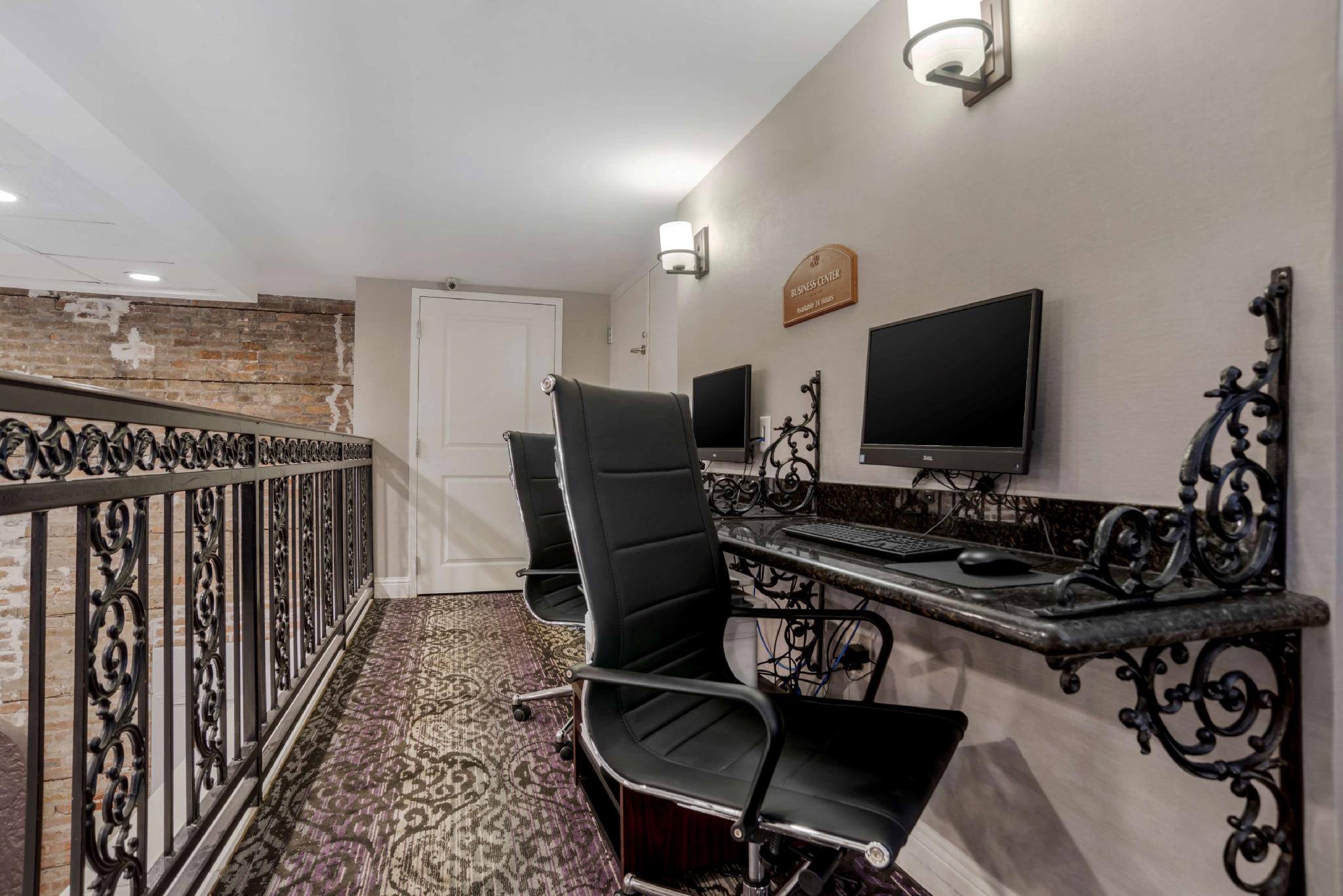 Trung tâm hội nghị