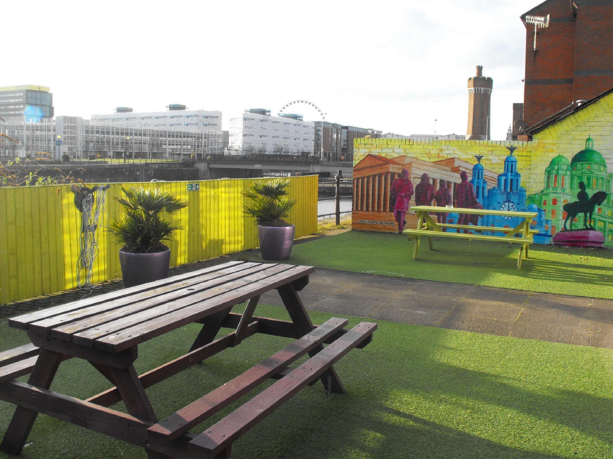 Ngoại cảnh khách sạn