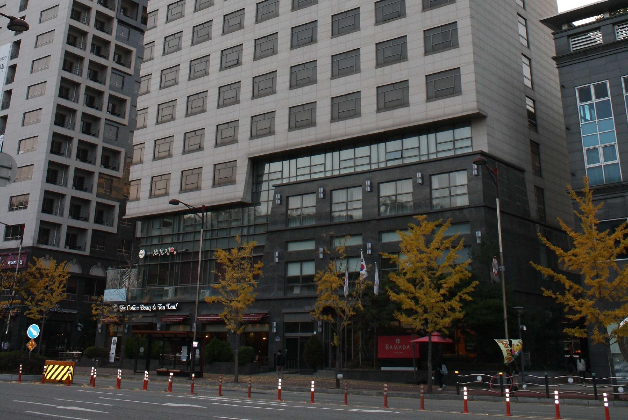 Ngoại cảnh khách sạn