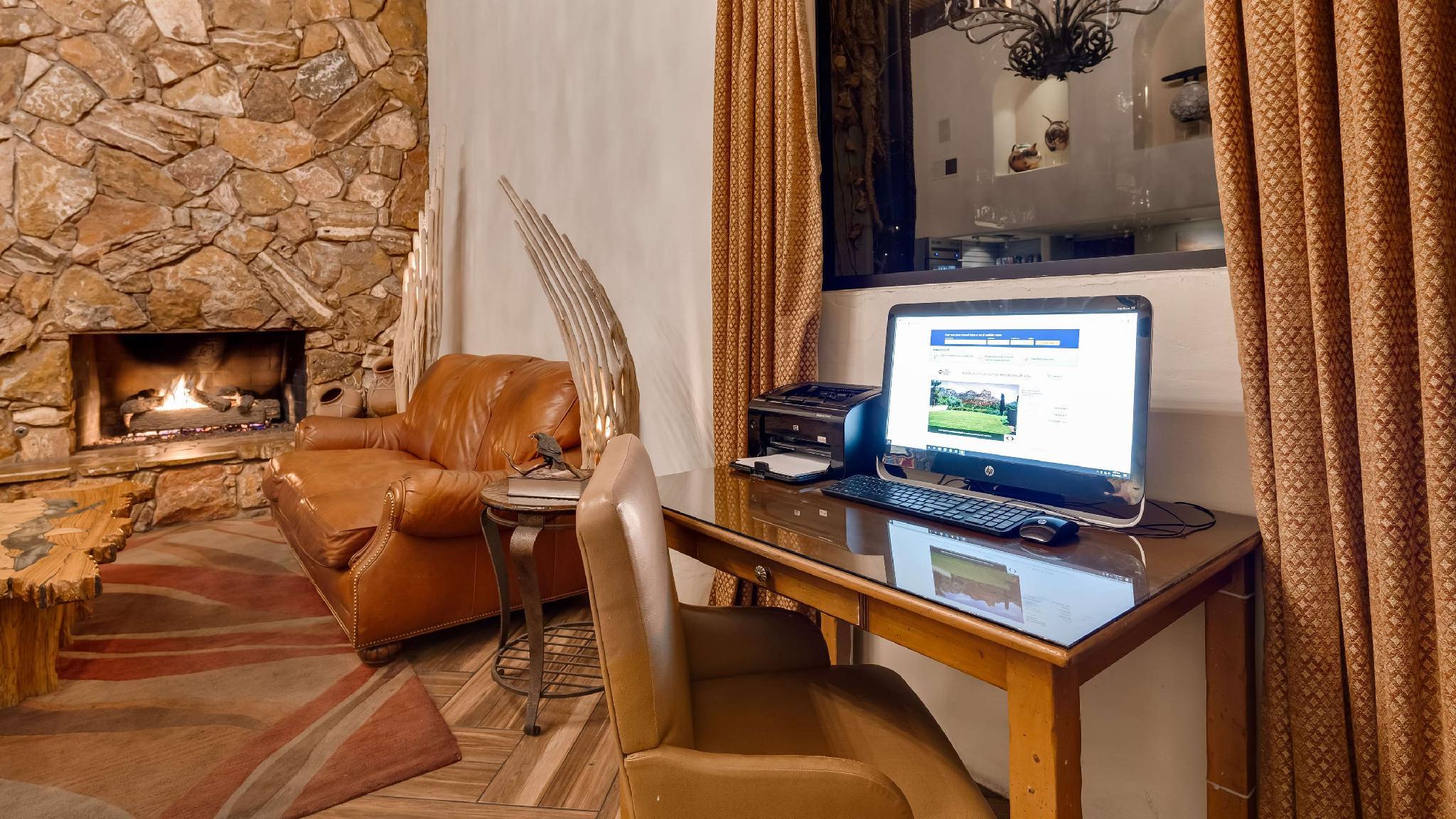 Trung tâm hội nghị