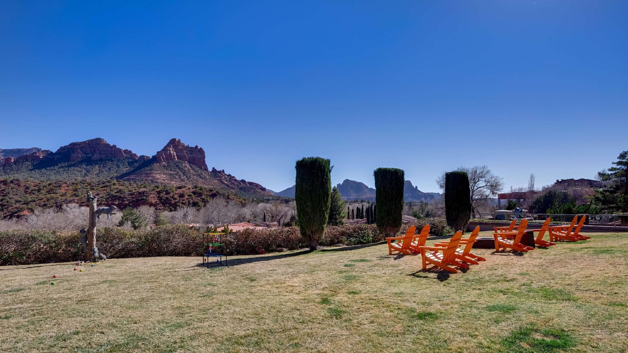 Ngoại cảnh khách sạn